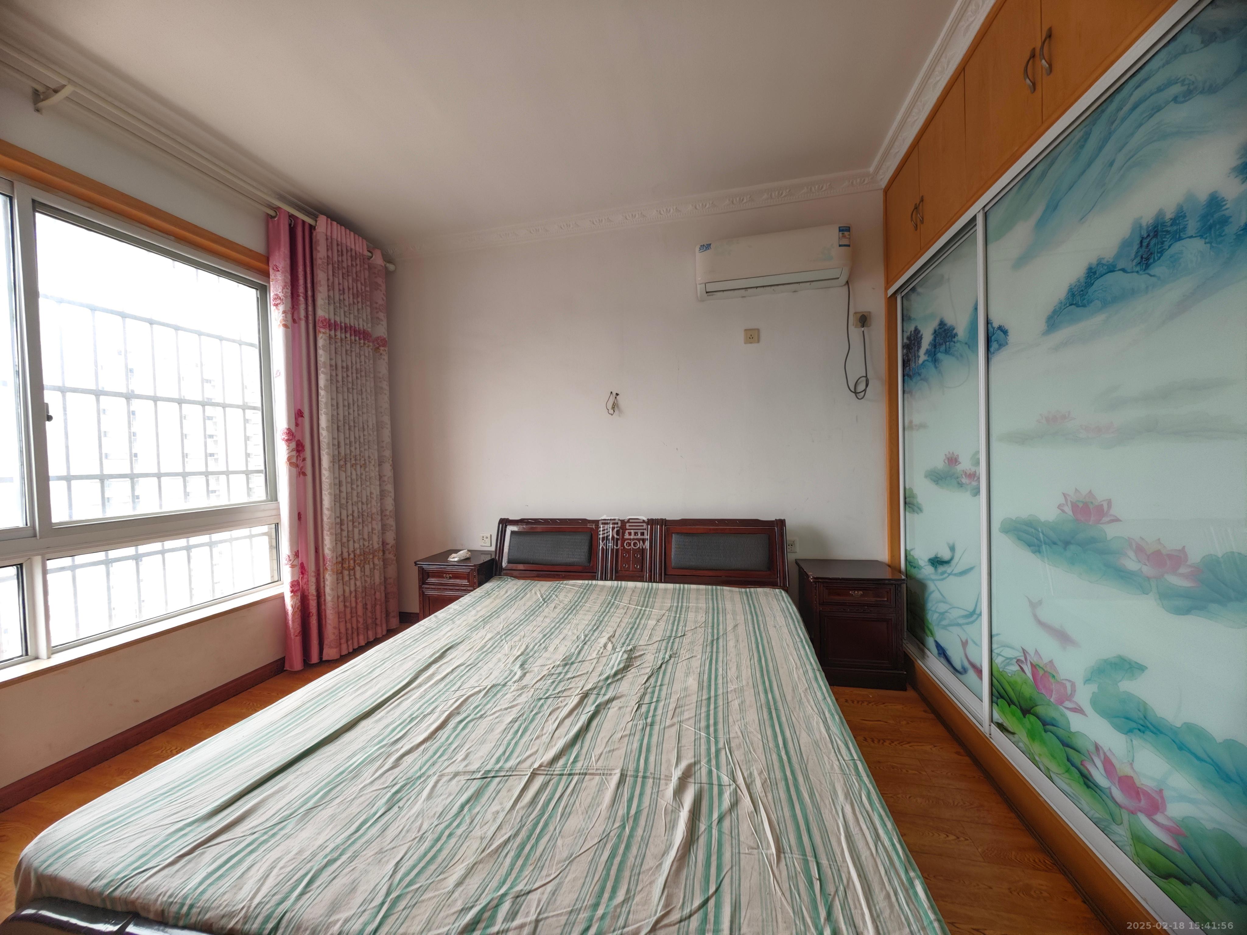 鸿润园 2室2厅1卫 1700.0元/月 鸿润园 2室2厅1卫 1700.0元/月室内图