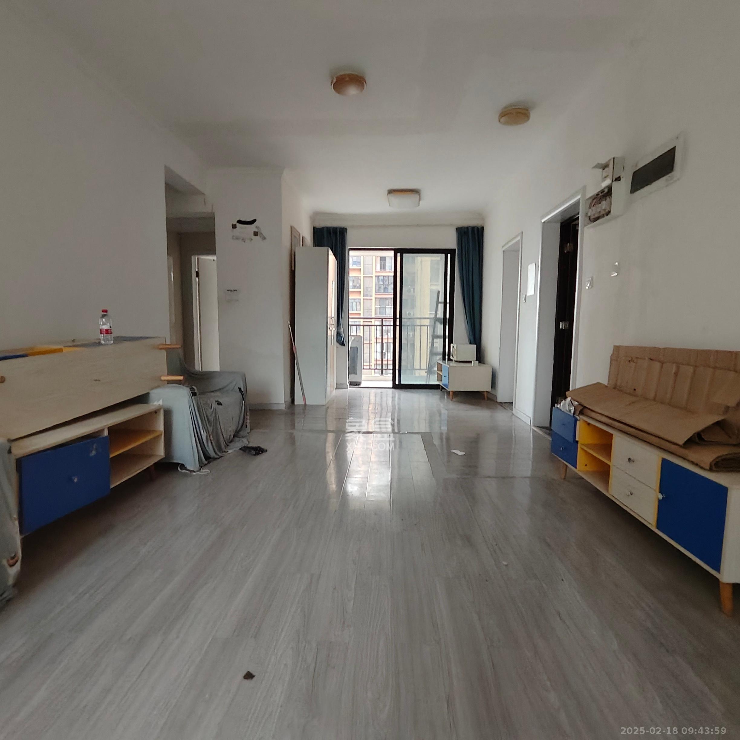 德润小区(丰升德润小区) 3室2厅2卫 2200.0元/月 德润小区(丰升德润小区) 3室2厅2卫 2200.0元/月室内图