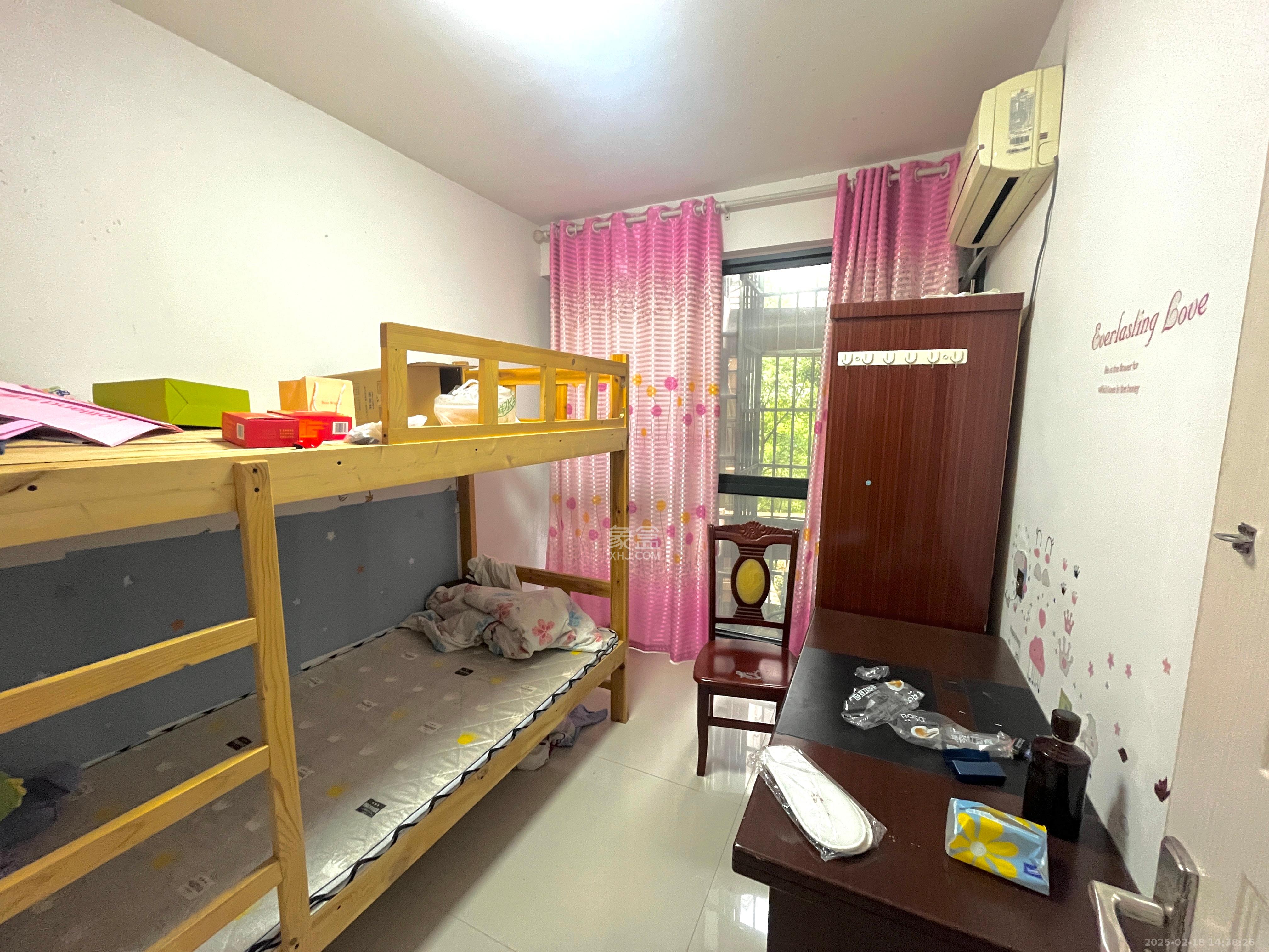 筑梦佳园 4室2厅2卫 2200.0元/月 筑梦佳园 4室2厅2卫 2200.0元/月室内图