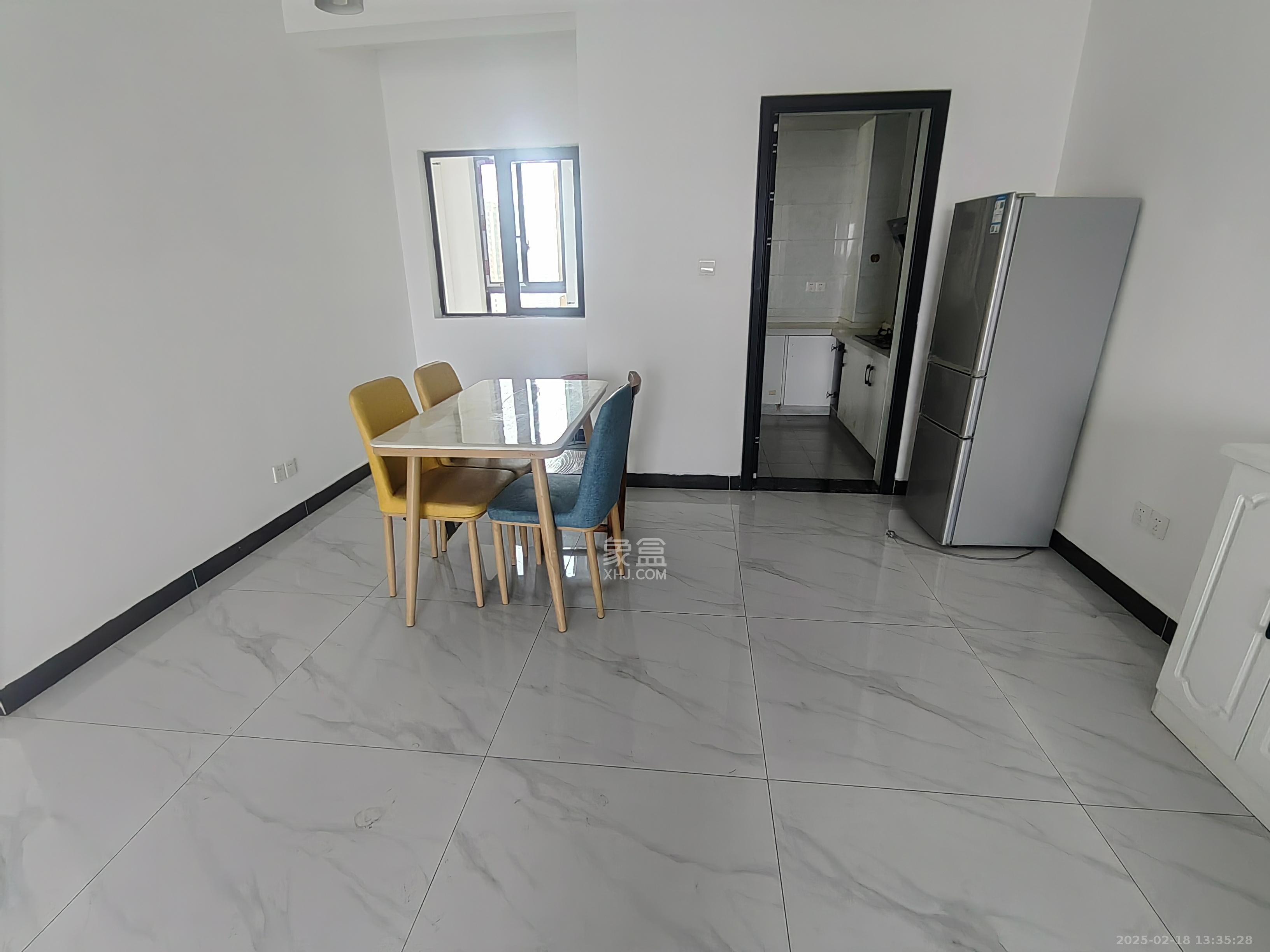 洋湖18克拉(旷远洋湖18克拉) 4室2厅2卫 3380.0元/月 洋湖18克拉(旷远洋湖18克拉) 4室2厅2卫 3380.0元/月室内图