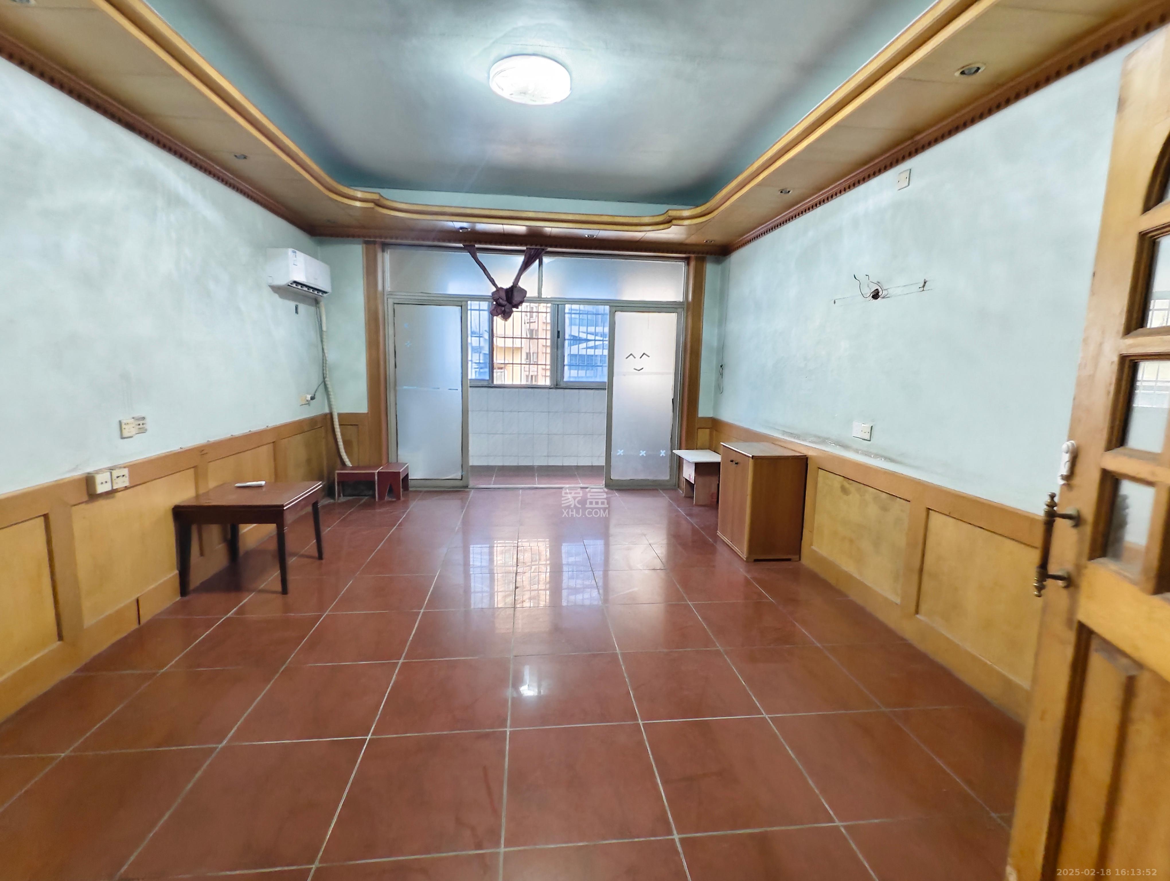 枫林小区 3室2厅1卫 1650.0元/月 枫林小区 3室2厅1卫 1650.0元/月室内图