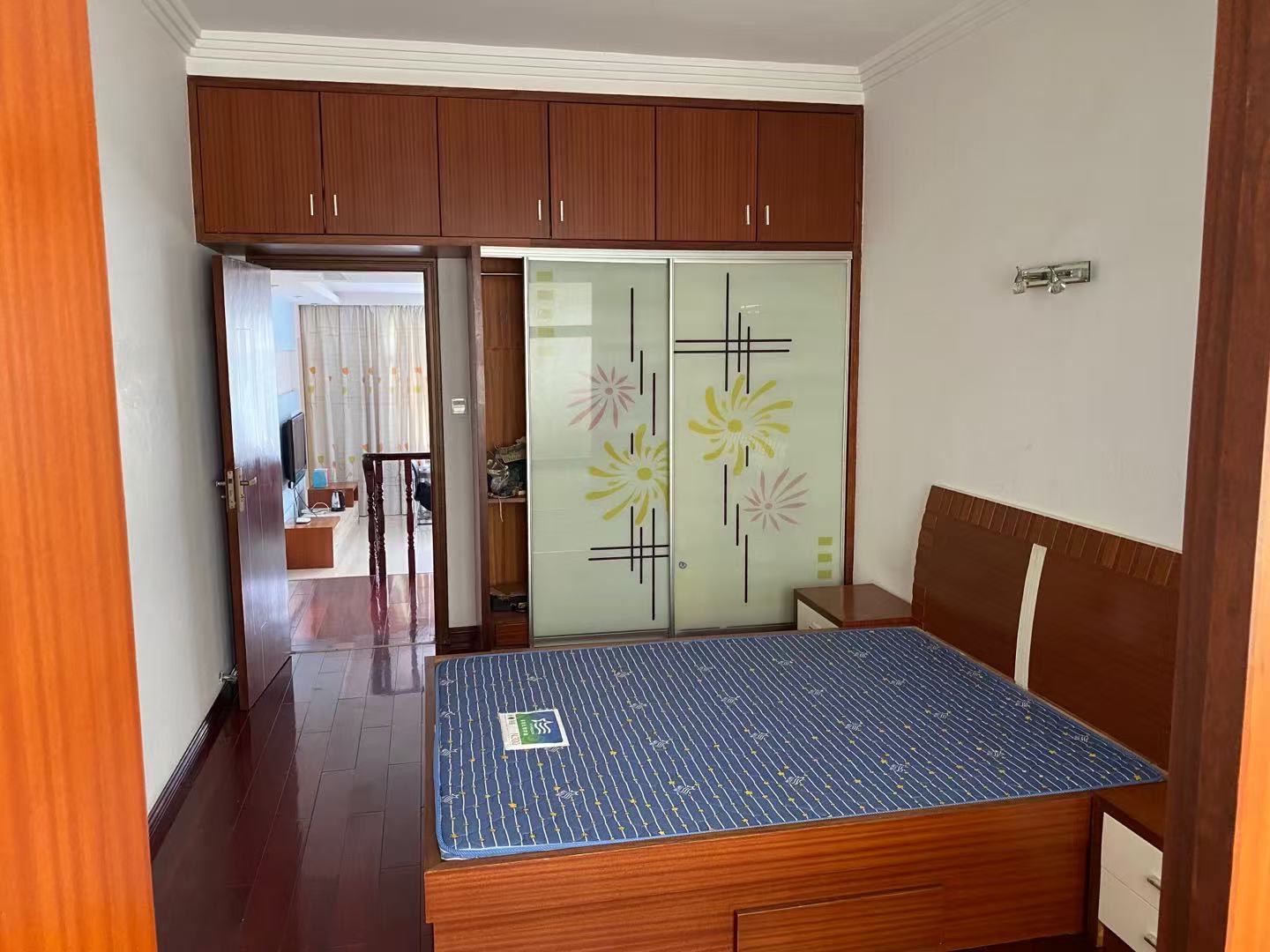 老林业局家属楼 3室1厅1卫 1400.0元/月 老林业局家属楼 3室1厅1卫 1400.0元/月室内图