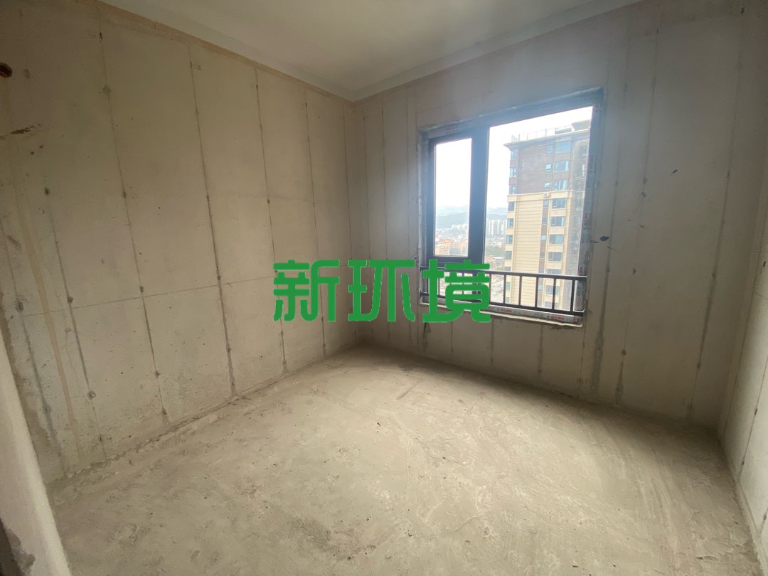 荣盛花语书苑 4室2厅2卫 84.80万 荣盛花语书苑 4室2厅2卫 84.80万客厅