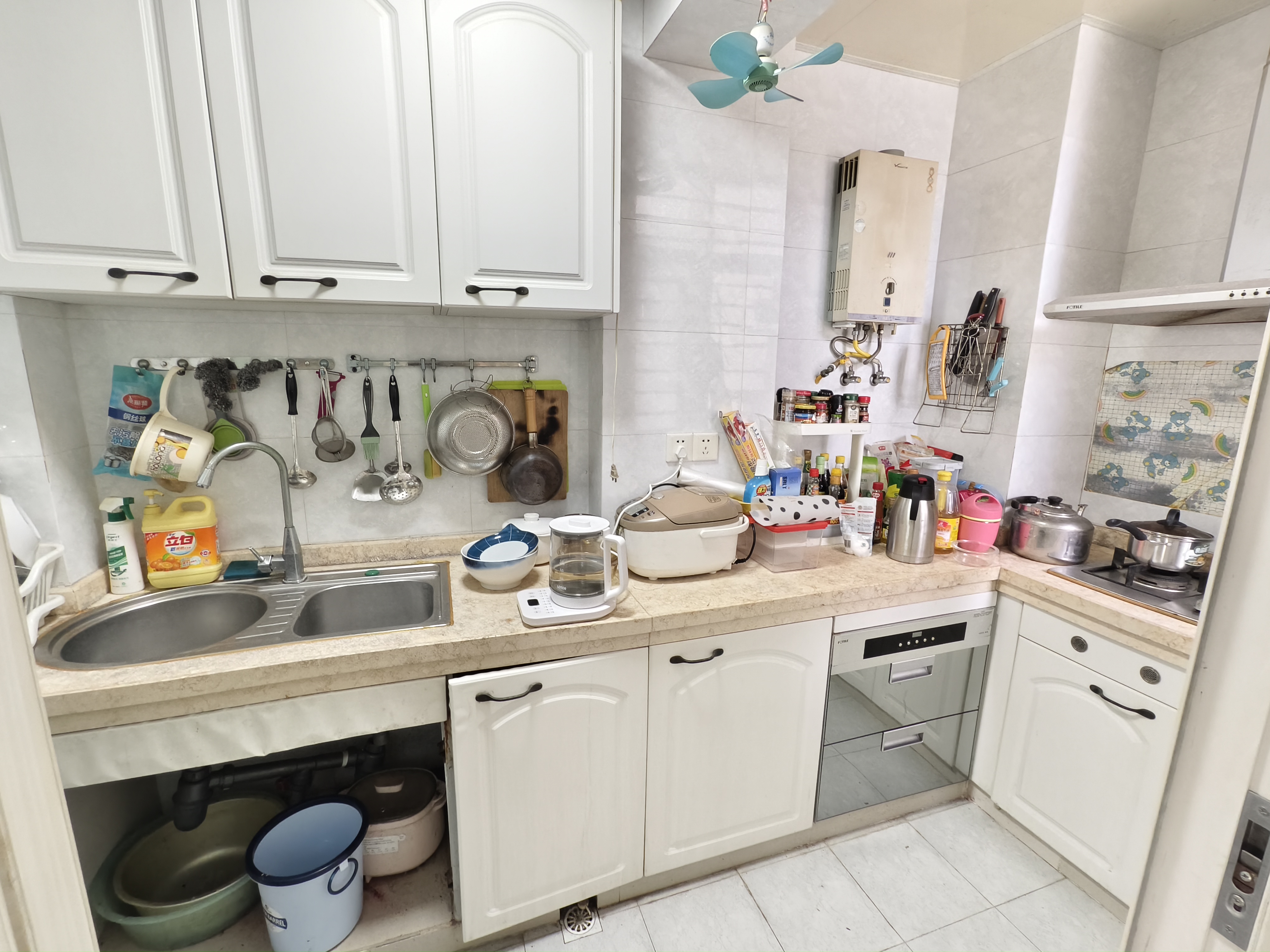 森基美好园 3室2厅2卫 120.0万 森基美好园 3室2厅2卫 120.0万客厅