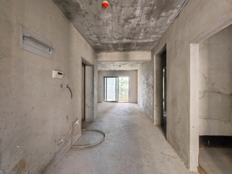 海航豪庭南苑 3室2厅2卫 295.0万 海航豪庭南苑 3室2厅2卫 295.0万客厅