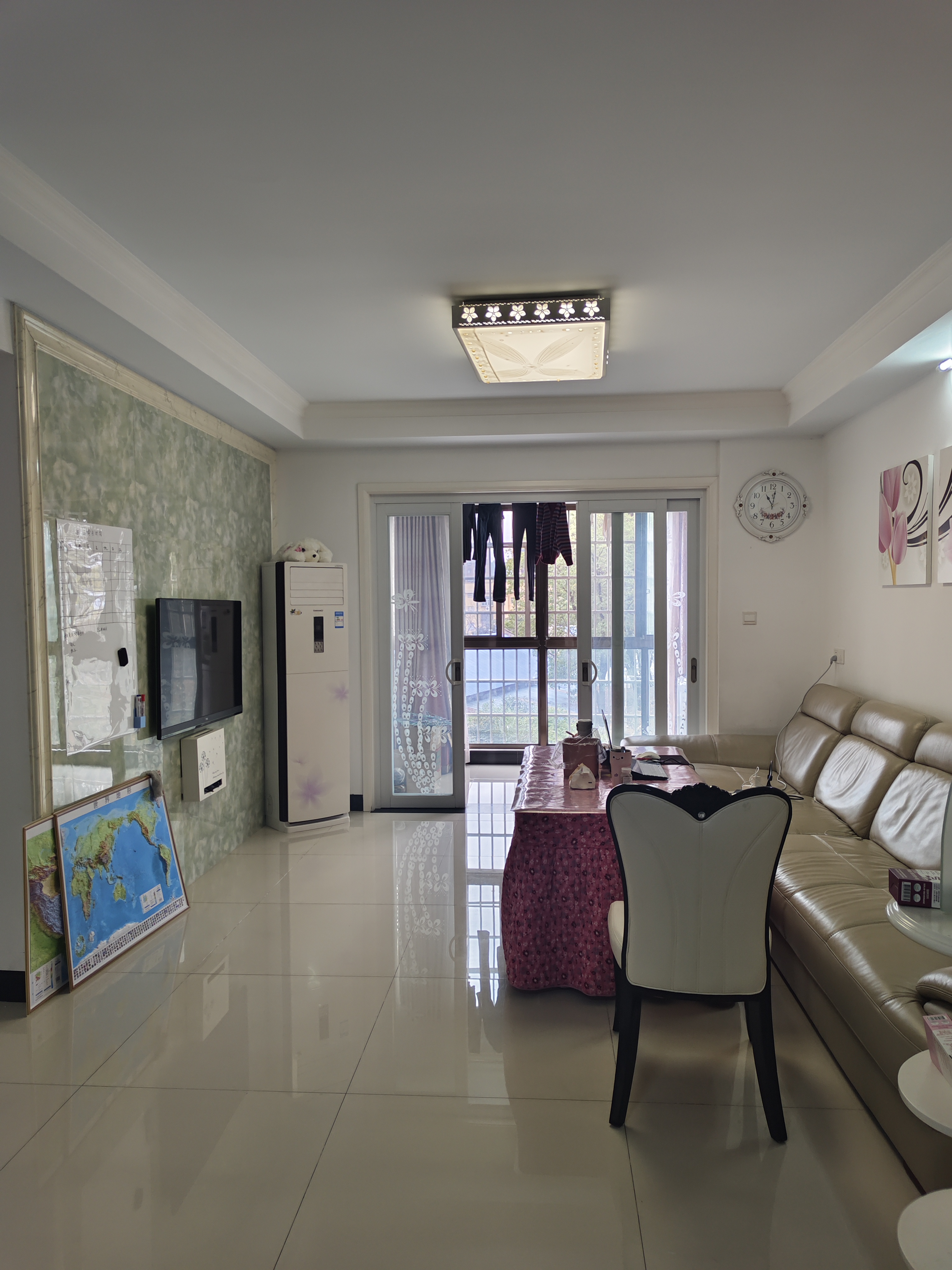 上尚城  2室2厅1卫    79.0万客厅