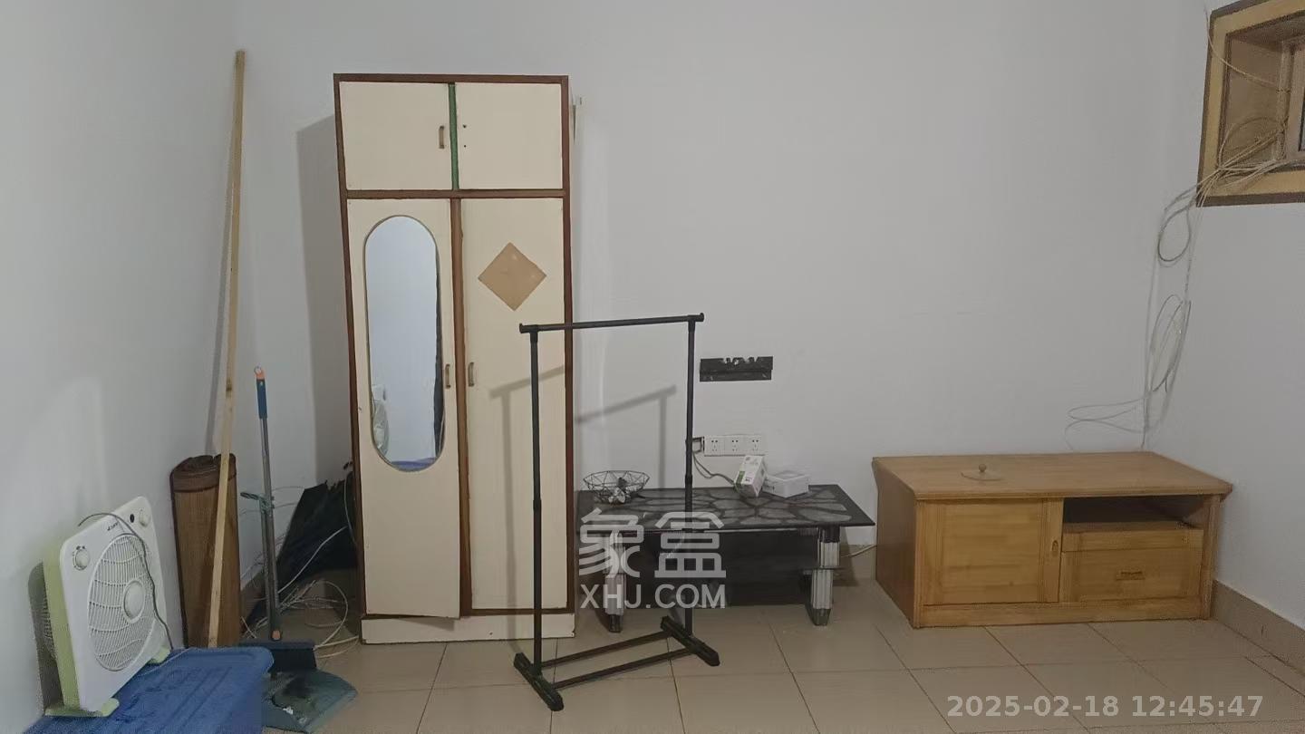 星沙三区  2室1厅1卫   1100.00元/月室内图