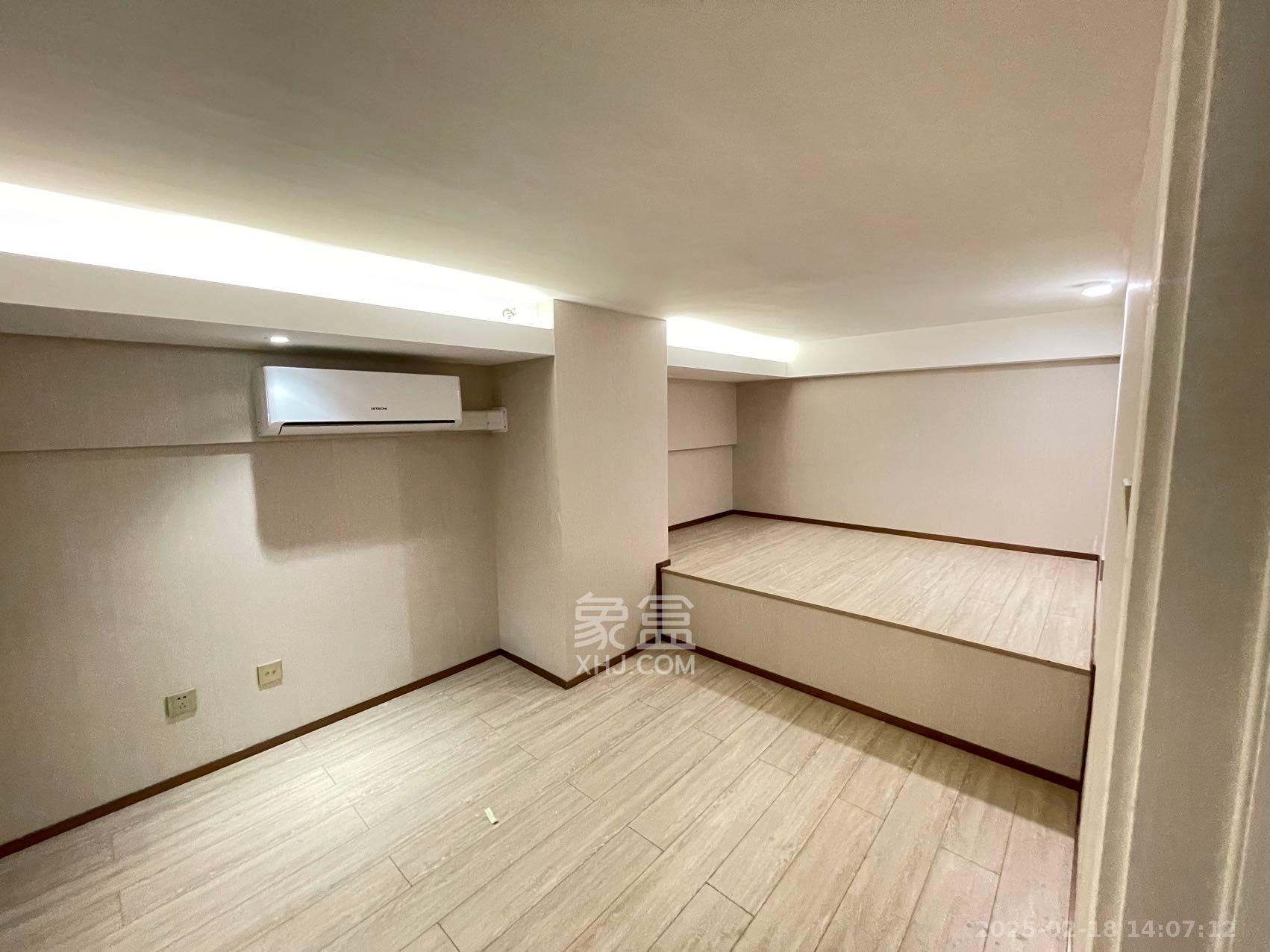 华远华时代  4室2厅2卫   4300.00元/月室内图