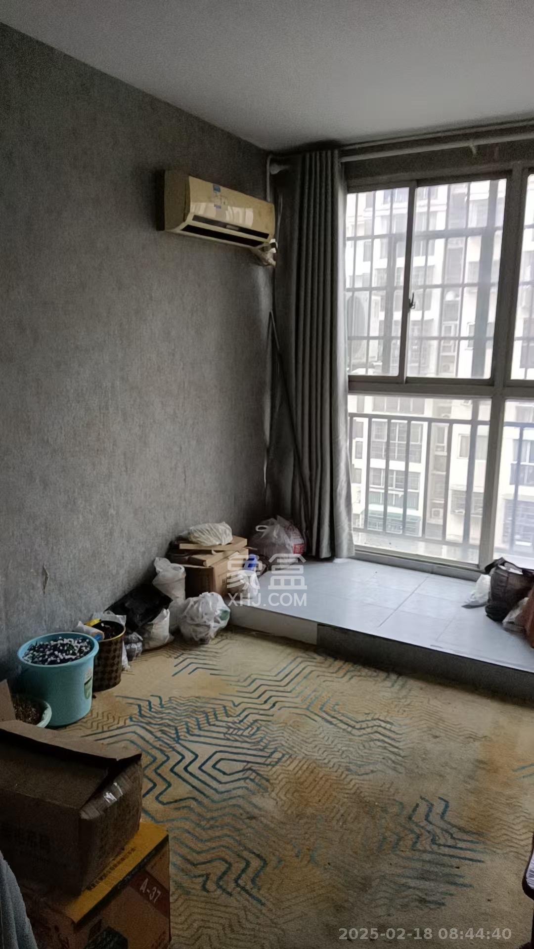 一品嘉庭  5室2厅1卫    2500.0元/月 一品嘉庭  5室2厅1卫    2500.0元/月室内图