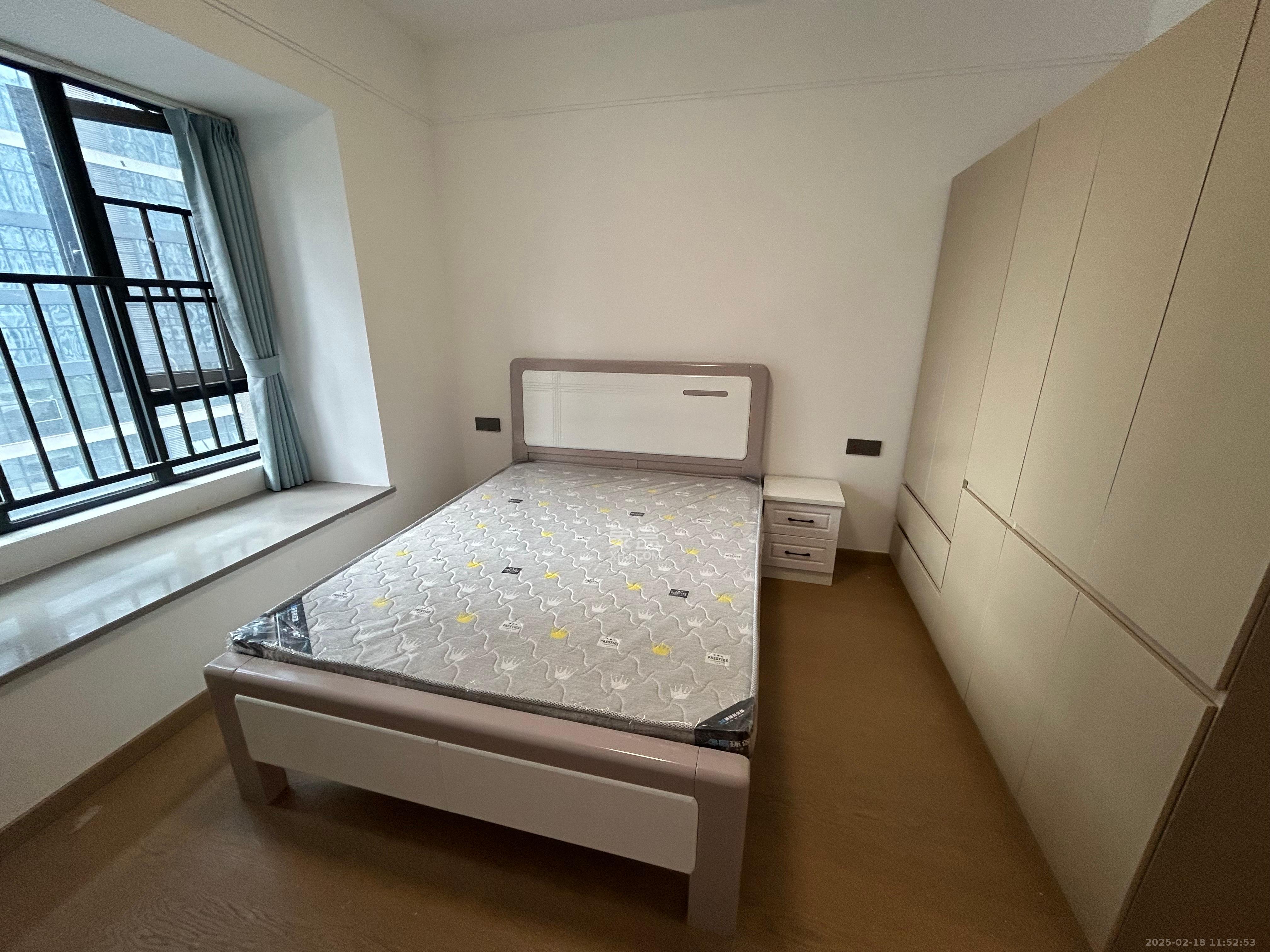 长房悦香山  4室2厅2卫    4000.0元/月室内图