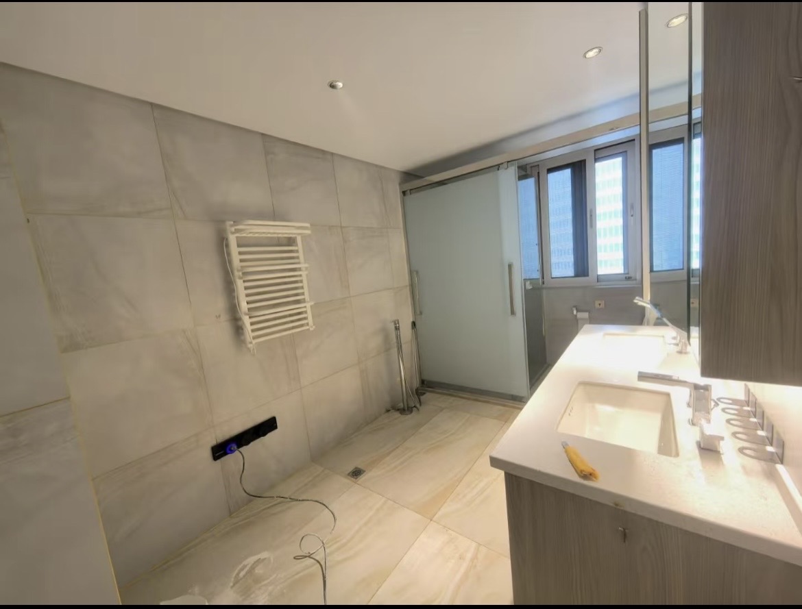 海航豪庭北苑 5室2厅2卫 530.0万 海航豪庭北苑 5室2厅2卫 530.0万客厅