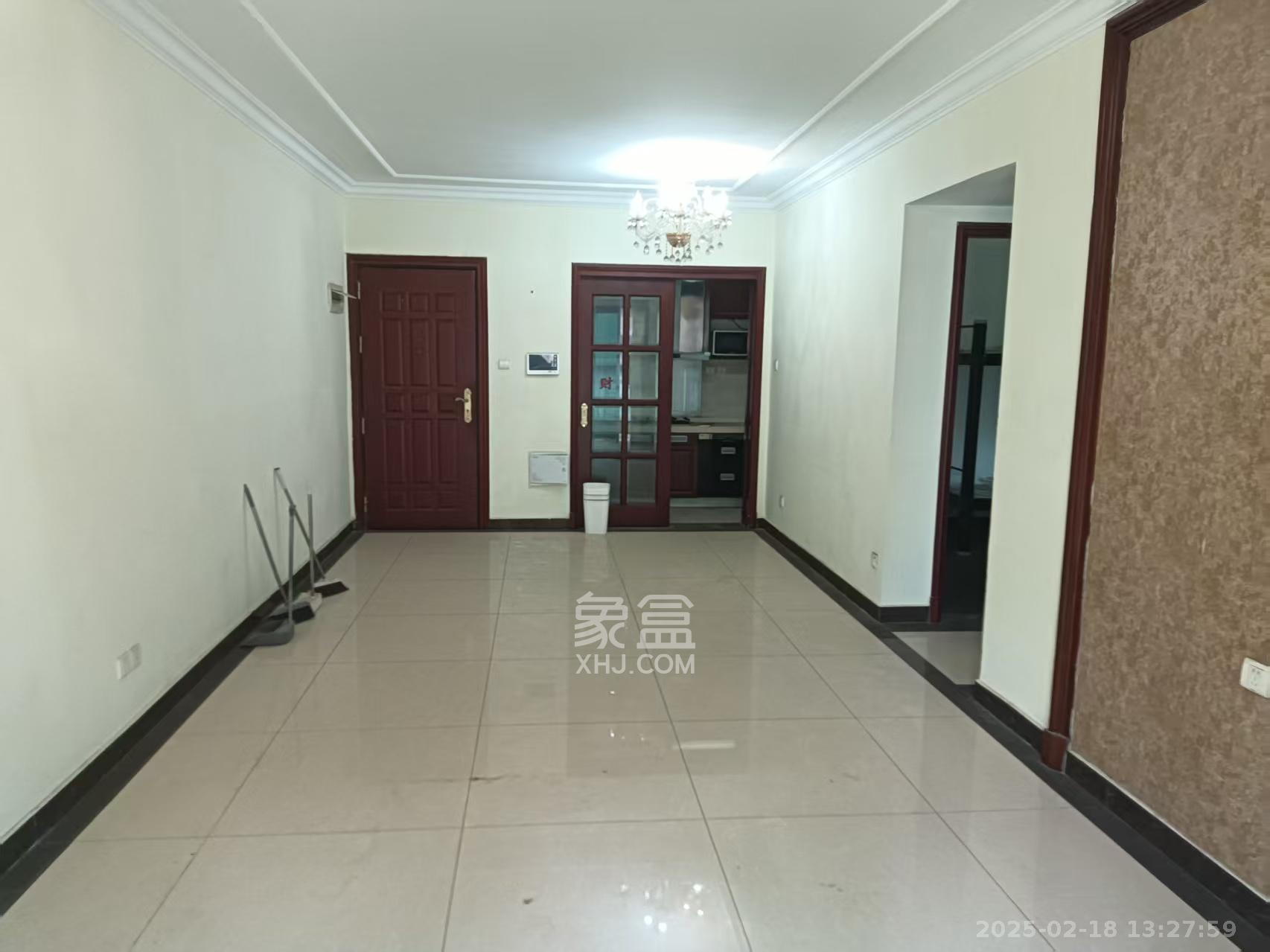 恒大雅苑 3室2厅1卫 2400.0元/月 恒大雅苑 3室2厅1卫 2400.0元/月室内图