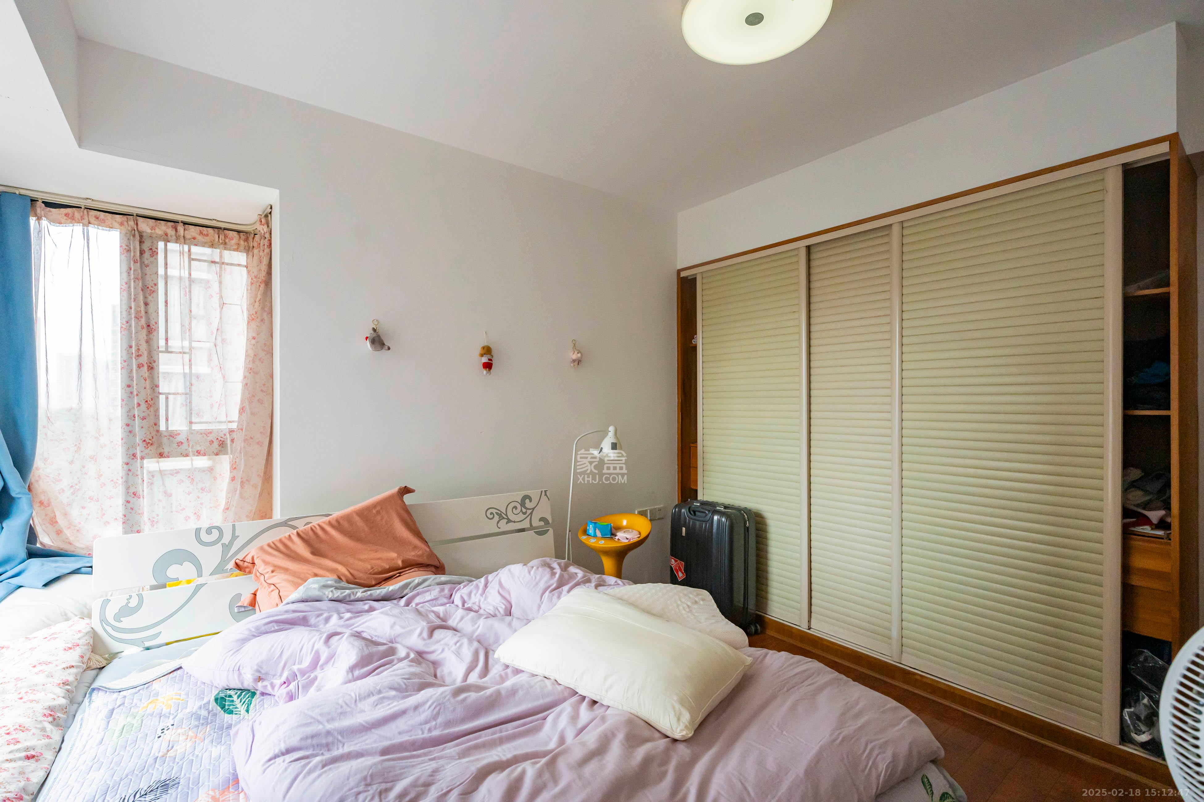 藏珑湖上国际花园 1室2厅1卫 2800.0元/月 藏珑湖上国际花园 1室2厅1卫 2800.0元/月室内图