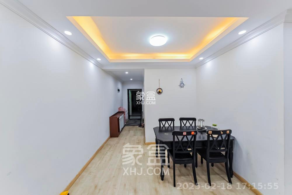 五江天街南区  3室2厅1卫   2300.00元/月室内图