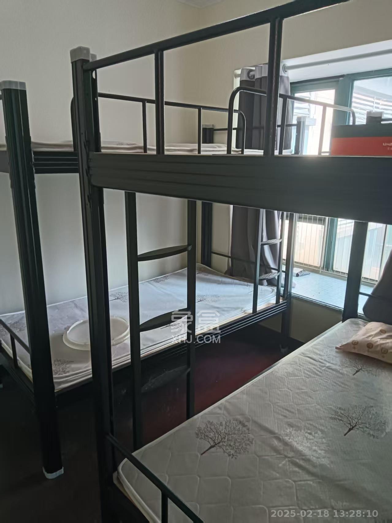 恒大雅苑 3室2厅1卫 2400.0元/月 恒大雅苑 3室2厅1卫 2400.0元/月室内图