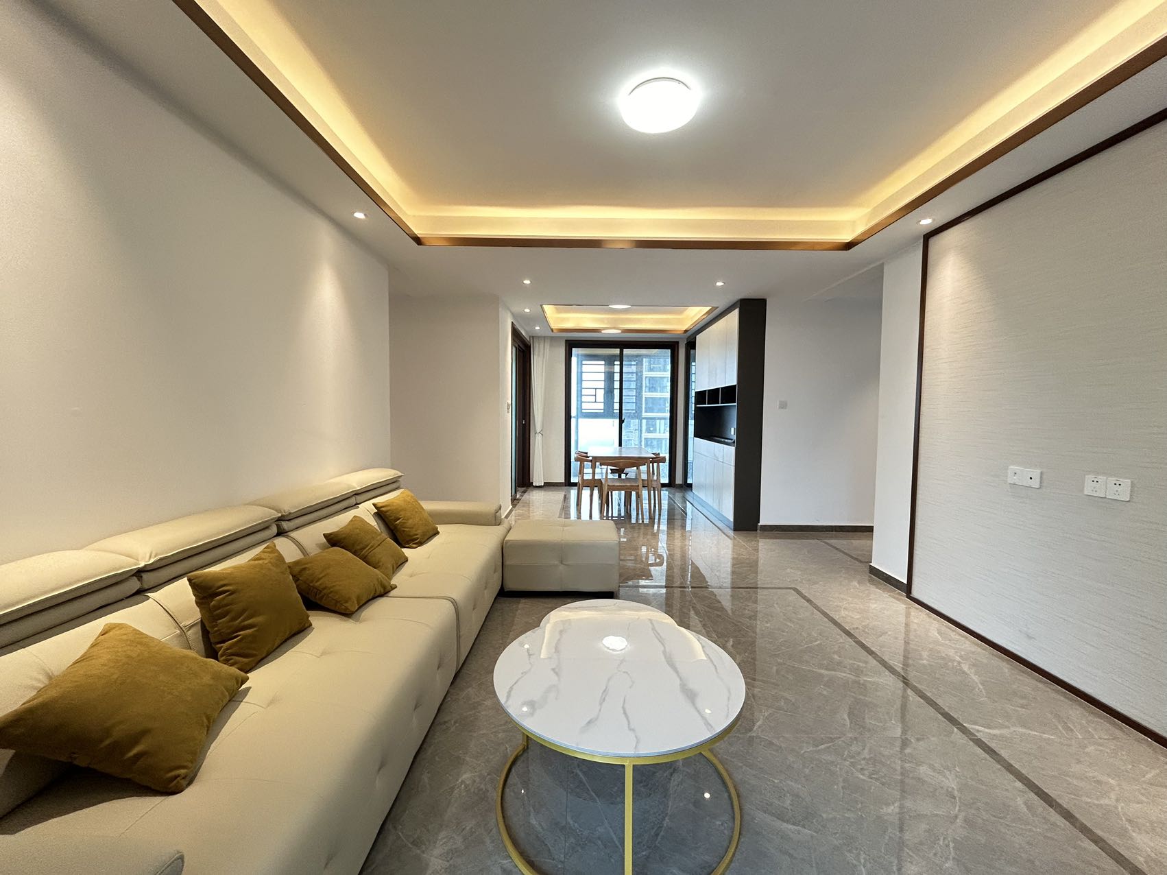 荣盛碧桂园铂悦府  3室2厅2卫    85.8万 荣盛碧桂园铂悦府  3室2厅2卫    85.8万室内图