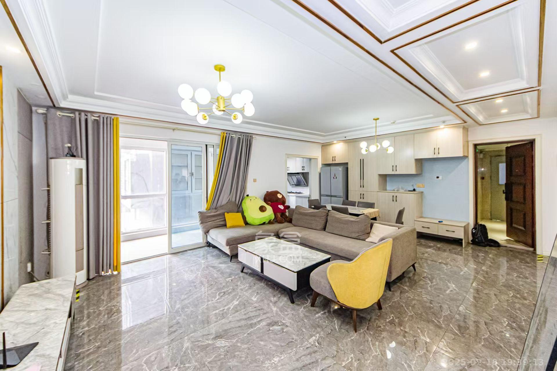 北辰三角洲C2区  4室2厅2卫    5200.0元/月 北辰三角洲C2区  4室2厅2卫    5200.0元/月室内图