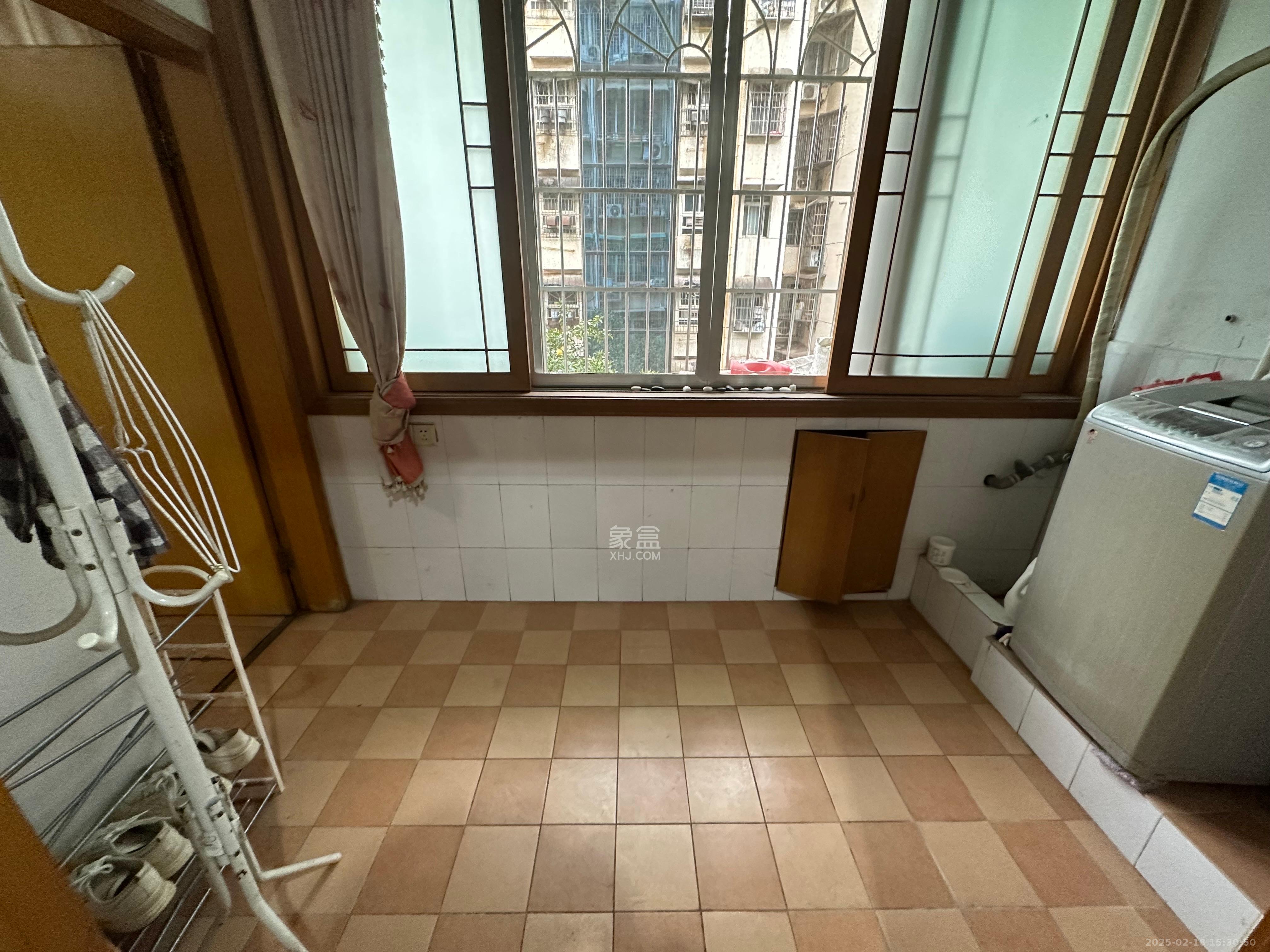 交通设计院(伍家岭)  3室1厅1卫    2000.0元/月 交通设计院(伍家岭)  3室1厅1卫    2000.0元/月室内图