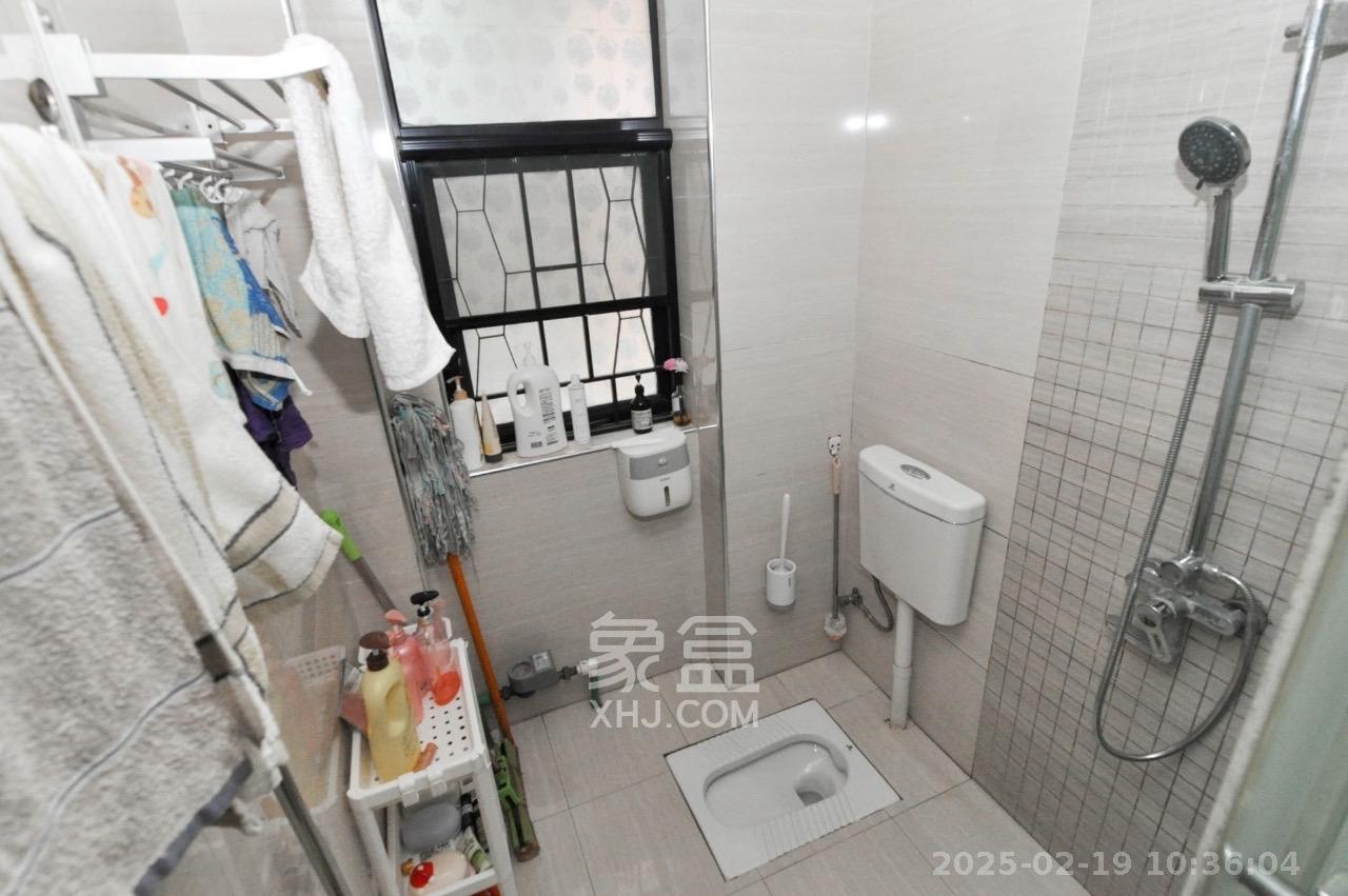 麓谷明珠  3室2厅2卫   3000.00元/月室内图