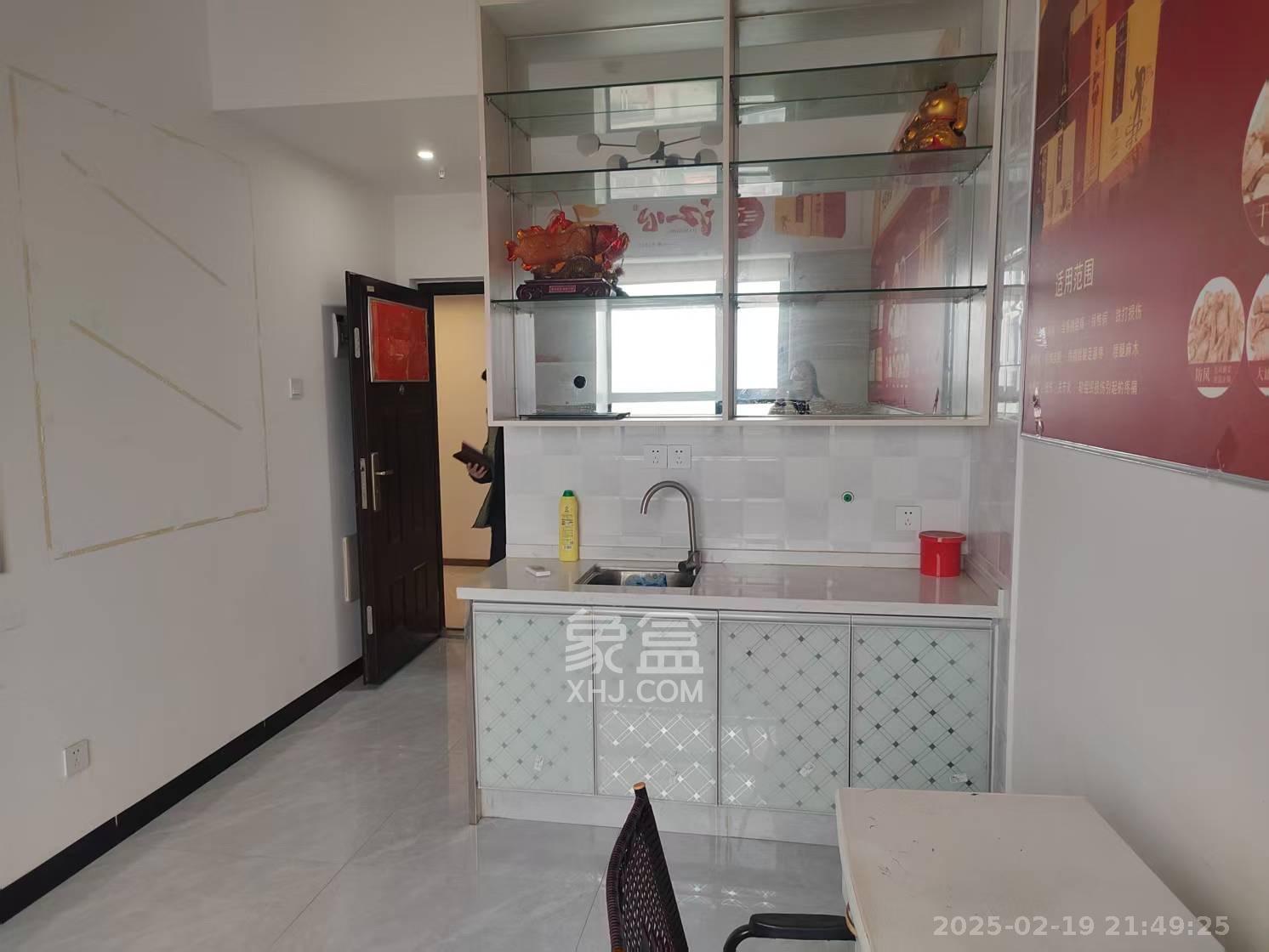 洋湖时代 1室1厅0卫 1000.0元/月 洋湖时代 1室1厅0卫 1000.0元/月室内图