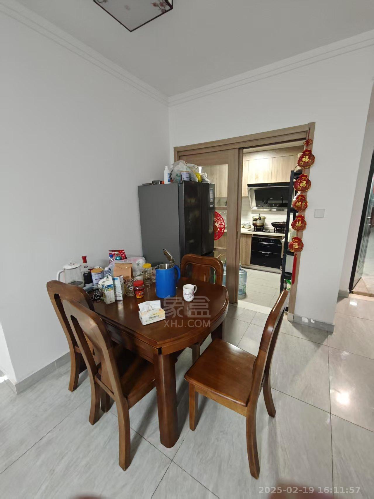 美的翰城  3室2厅2卫    1800.0元/月 美的翰城  3室2厅2卫    1800.0元/月室内图