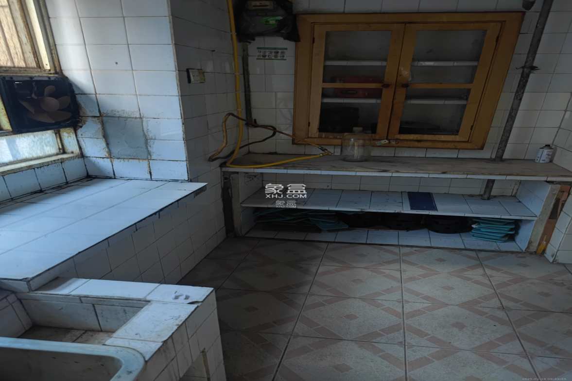 向韶村 3室1厅1卫 2000.0元/月 向韶村 3室1厅1卫 2000.0元/月室内图