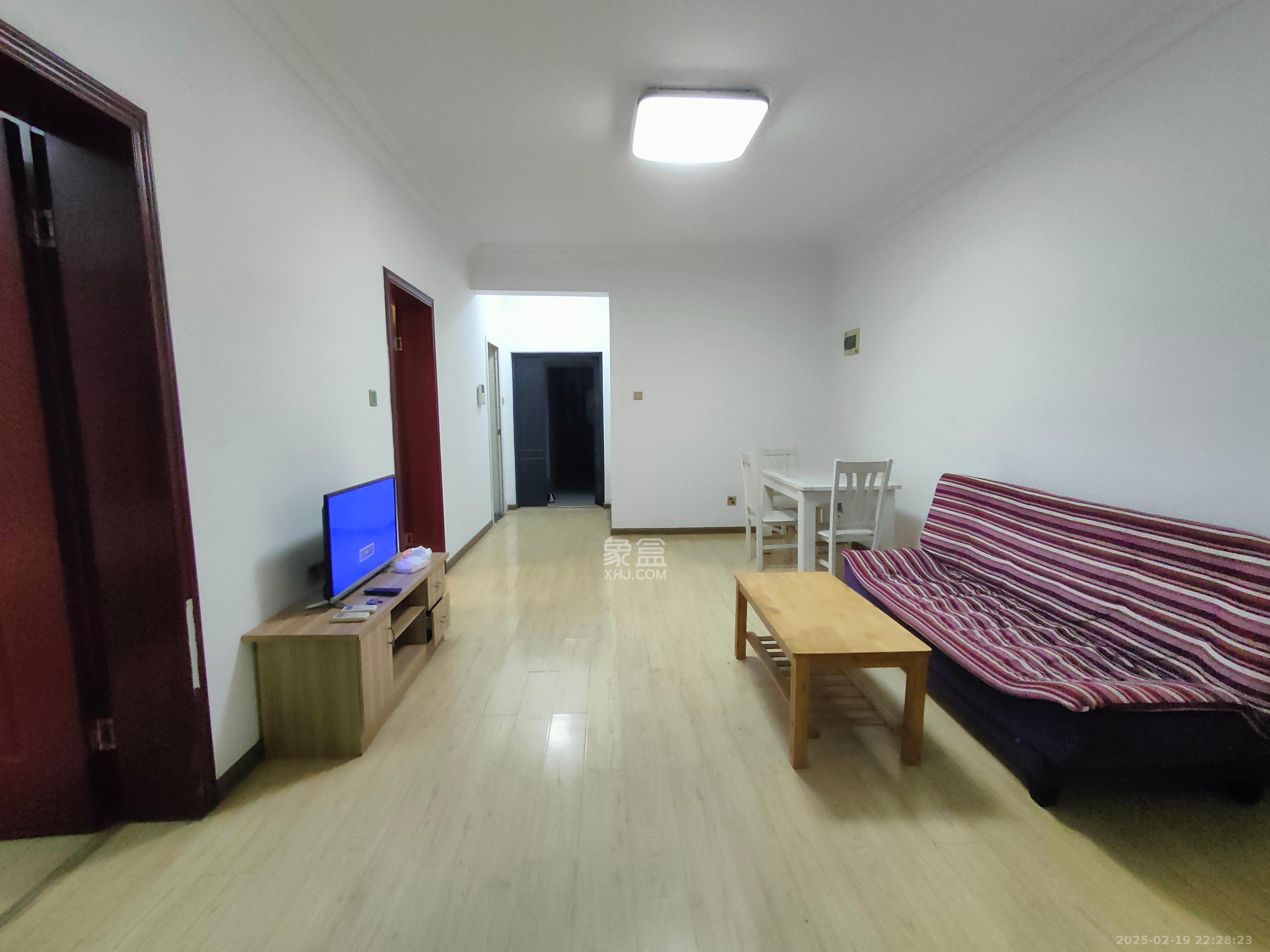 中房F联邦 2室2厅1卫 1900.0元/月 中房F联邦 2室2厅1卫 1900.0元/月室内图