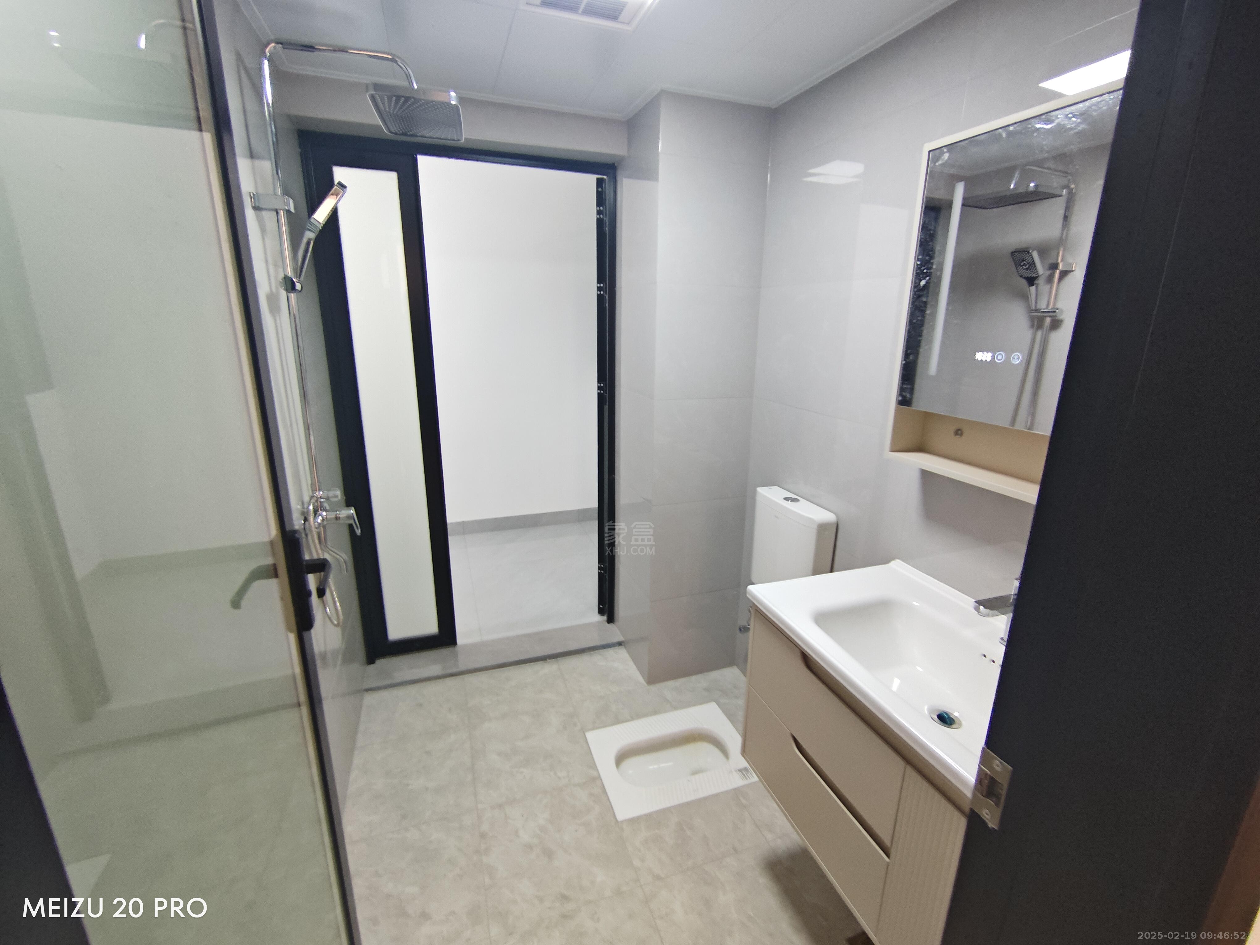 山水洲城华晨第一城 2室2厅1卫 1800.0元/月 山水洲城华晨第一城 2室2厅1卫 1800.0元/月室内图