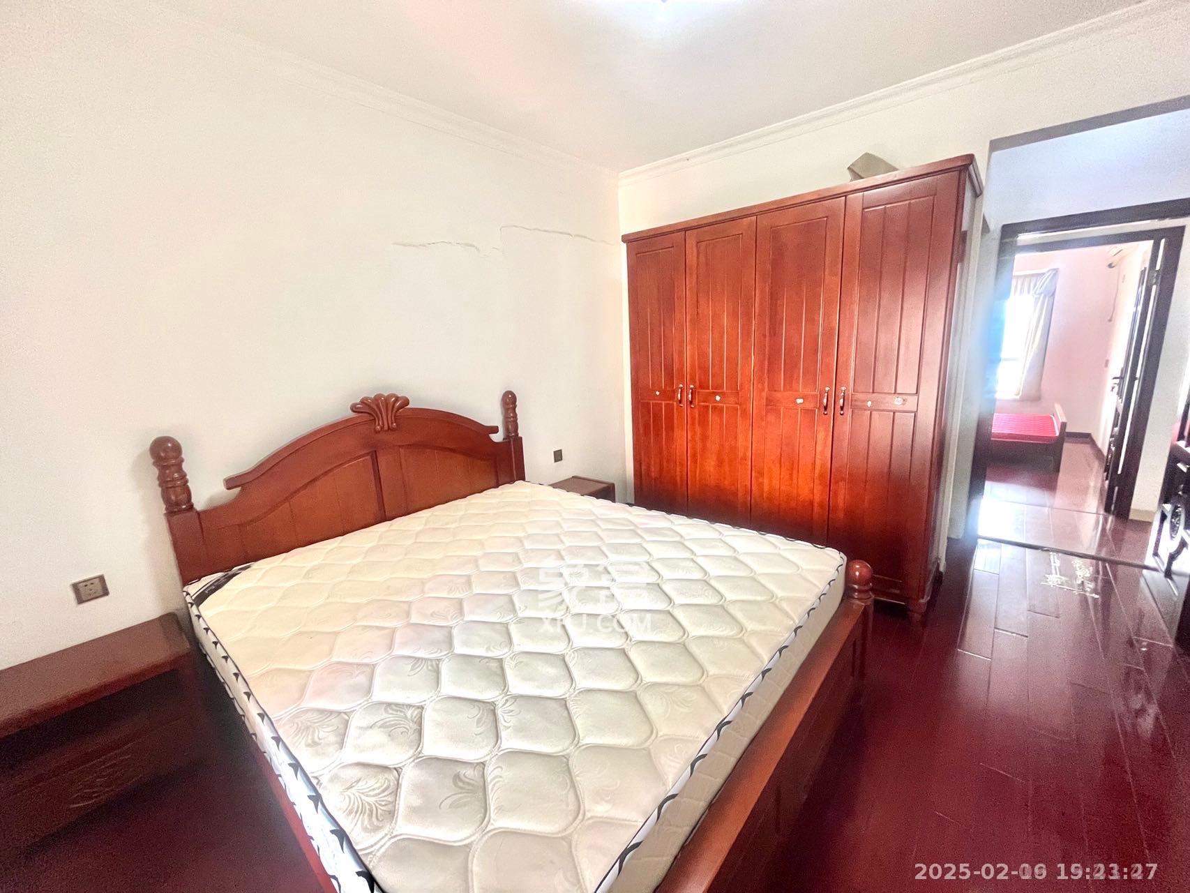 上海城小区 3室2厅2卫 2100.0元/月 上海城小区 3室2厅2卫 2100.0元/月室内图