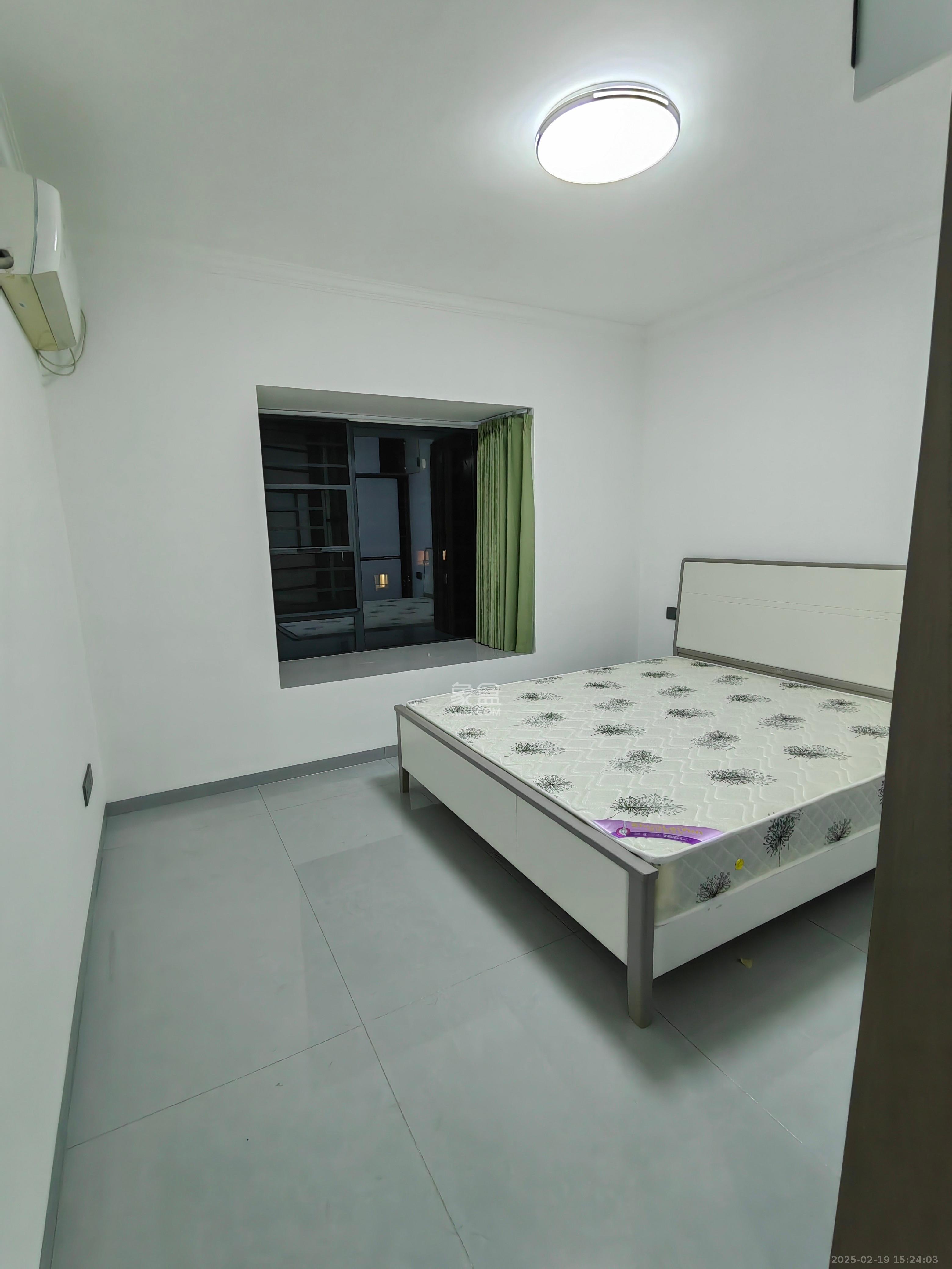 惟智园安置小区 5室2厅2卫 2800.0元/月 惟智园安置小区 5室2厅2卫 2800.0元/月室内图