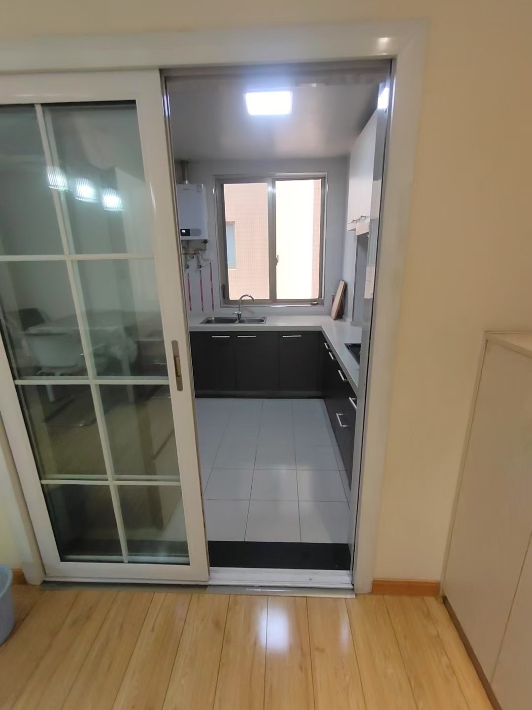 华新苑 1室0厅0卫 2000.0元/月 华新苑 1室0厅0卫 2000.0元/月室内图