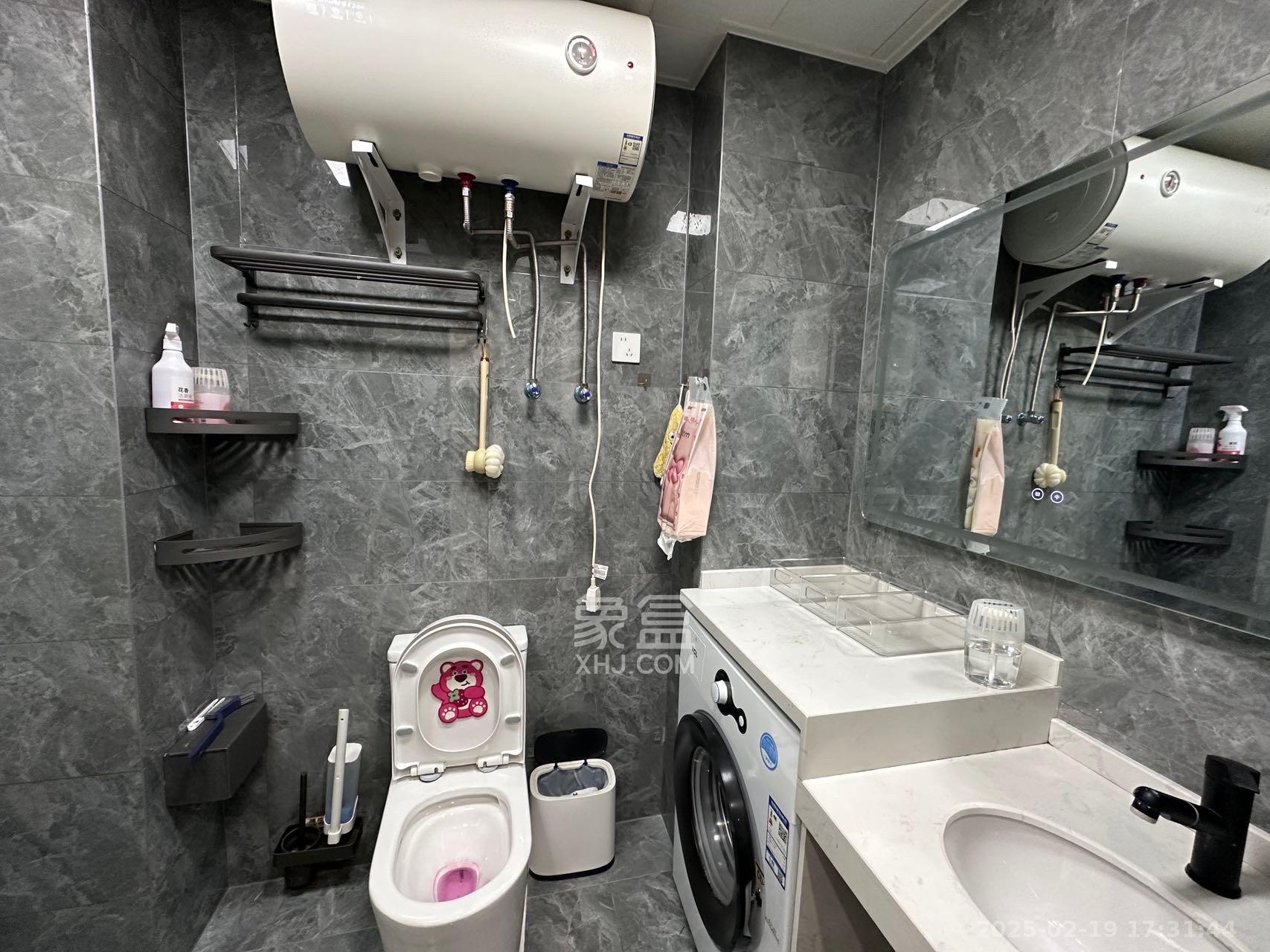 万润时光里  1室1厅1卫    2000.0元/月 万润时光里  1室1厅1卫    2000.0元/月室内图