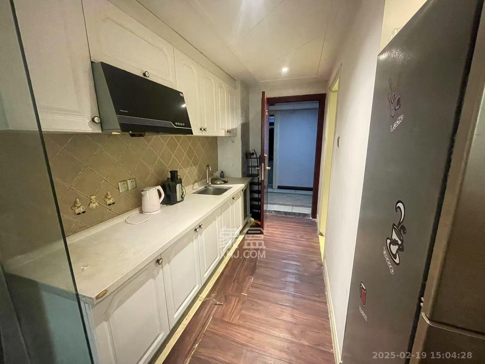 沁园春御院 1室1厅1卫 1800.0元/月 沁园春御院 1室1厅1卫 1800.0元/月室内图