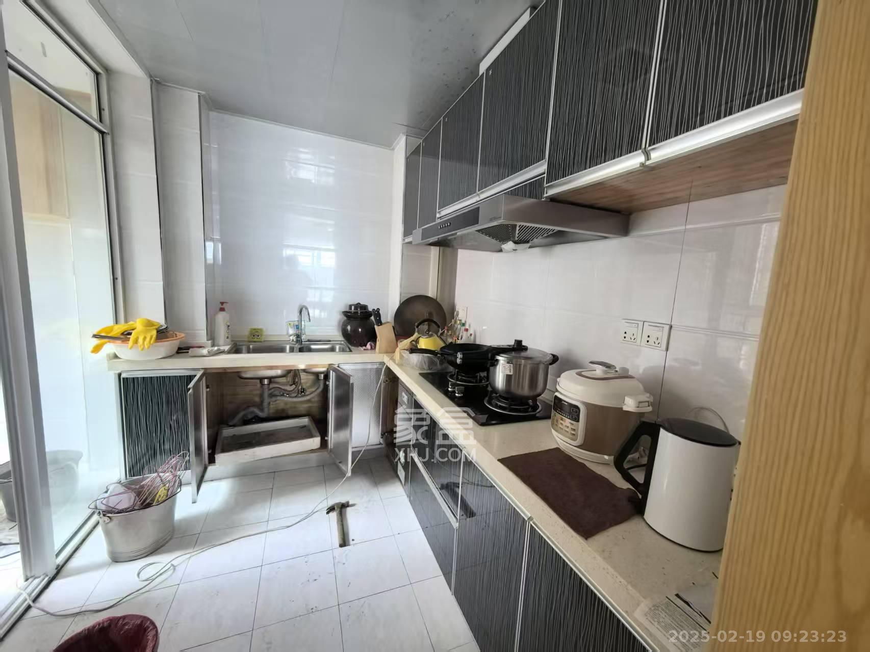 昆仑和府 2室2厅1卫 1500.0元/月 昆仑和府 2室2厅1卫 1500.0元/月室内图