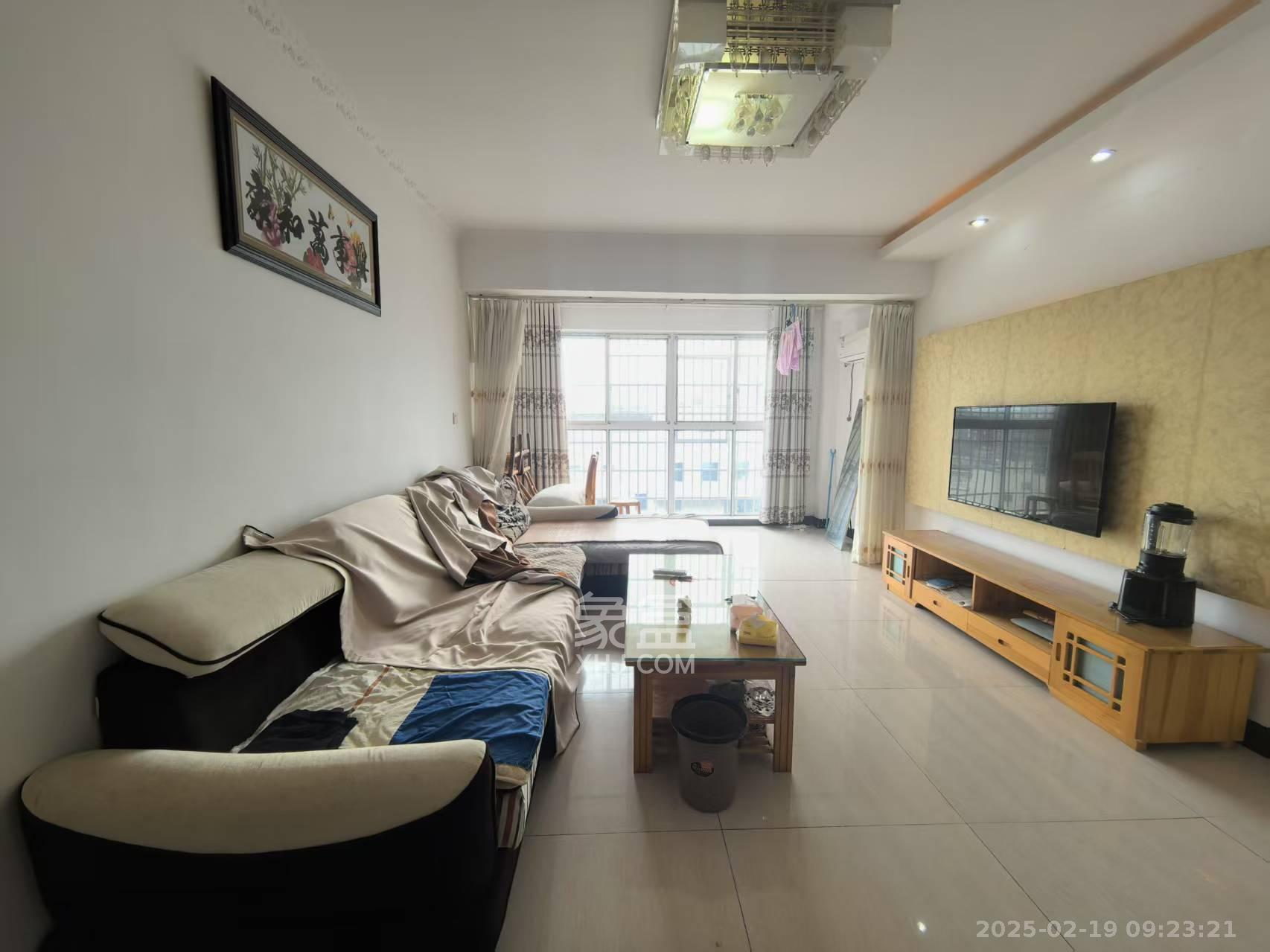 昆仑和府 2室2厅1卫 1500.0元/月 昆仑和府 2室2厅1卫 1500.0元/月室内图