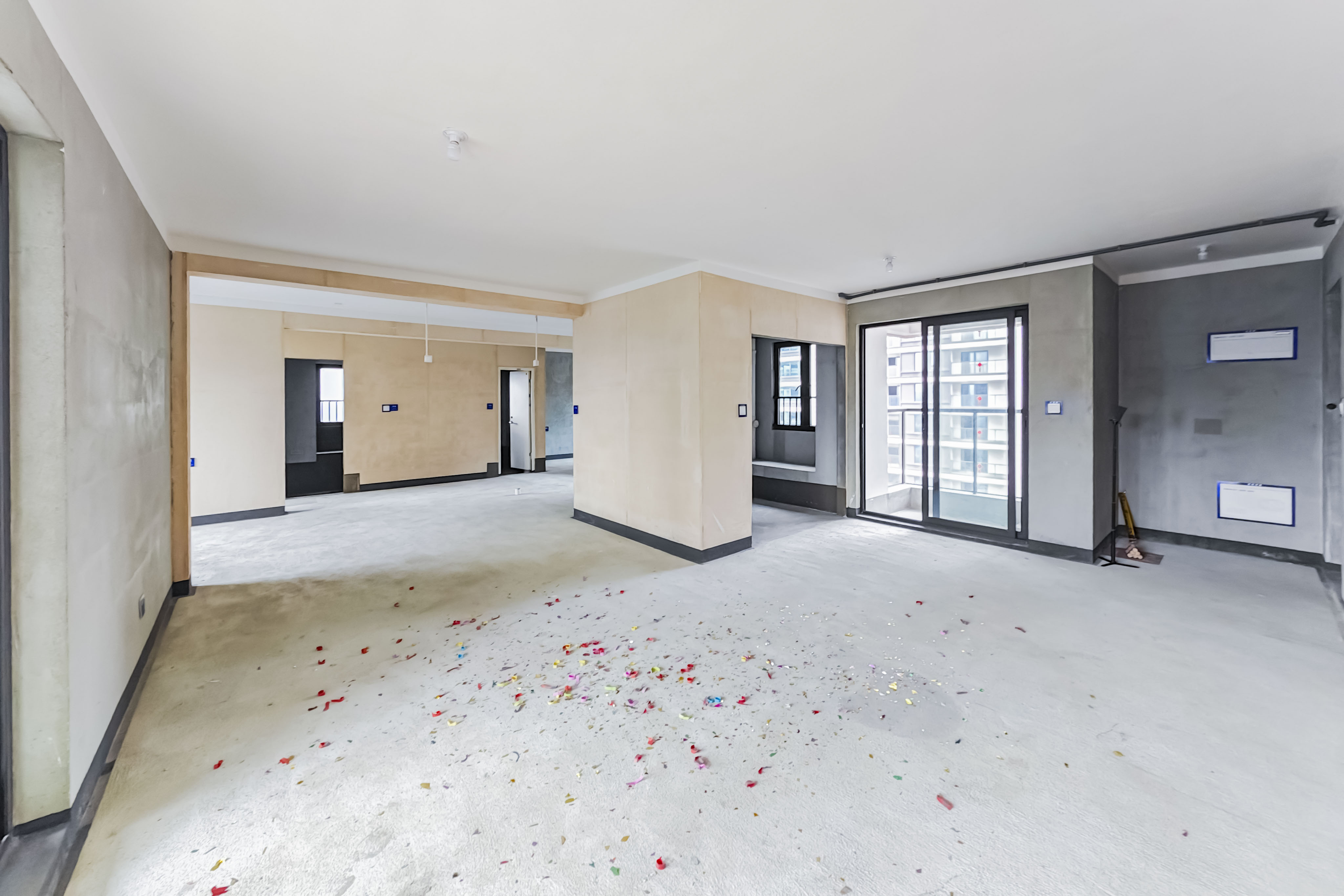建发玖洲观澜  4室2厅2卫   213.00万其他