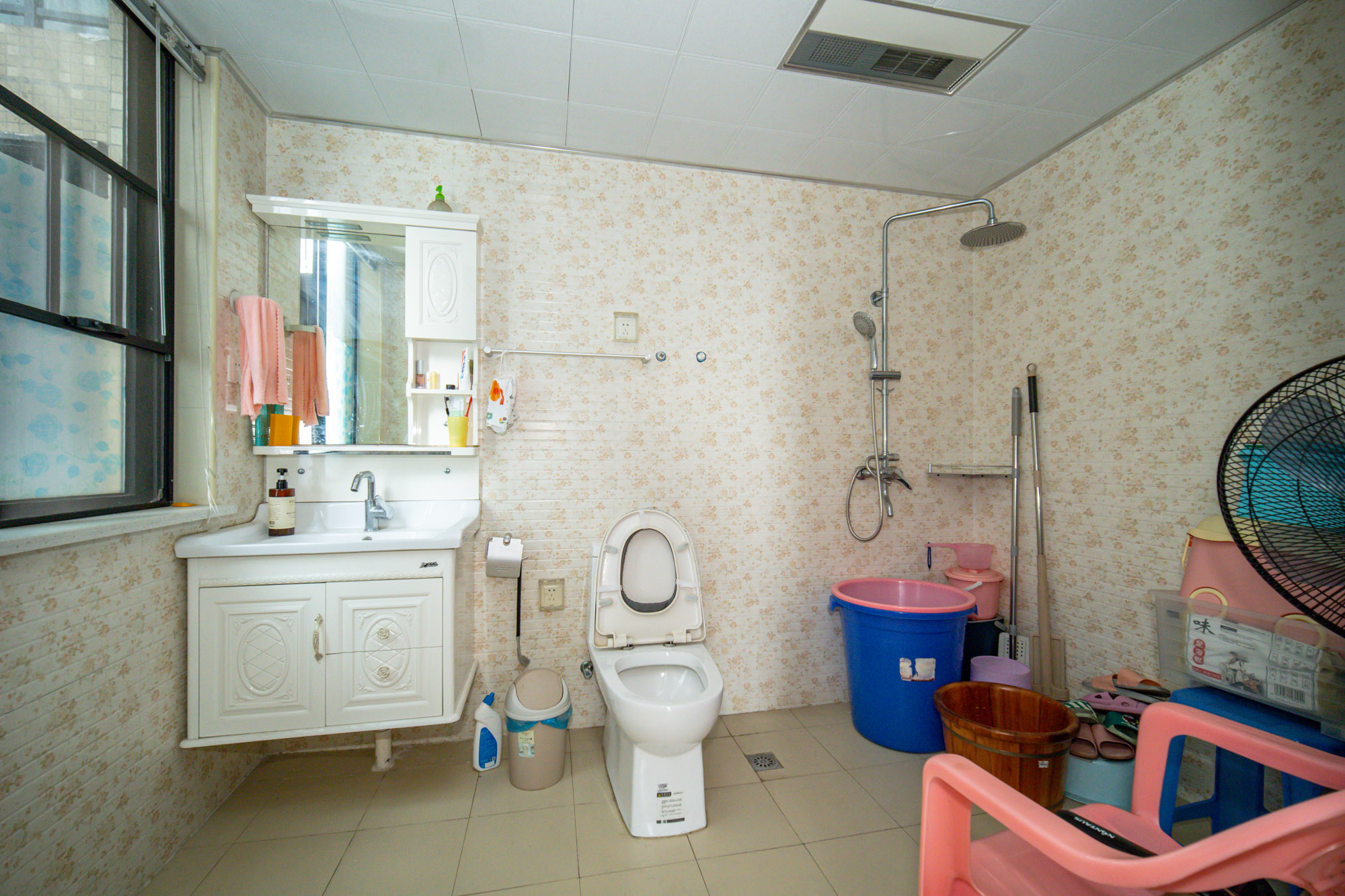 松雅湖金岸 4室2厅2卫 110.0万 松雅湖金岸 4室2厅2卫 110.0万卫生间