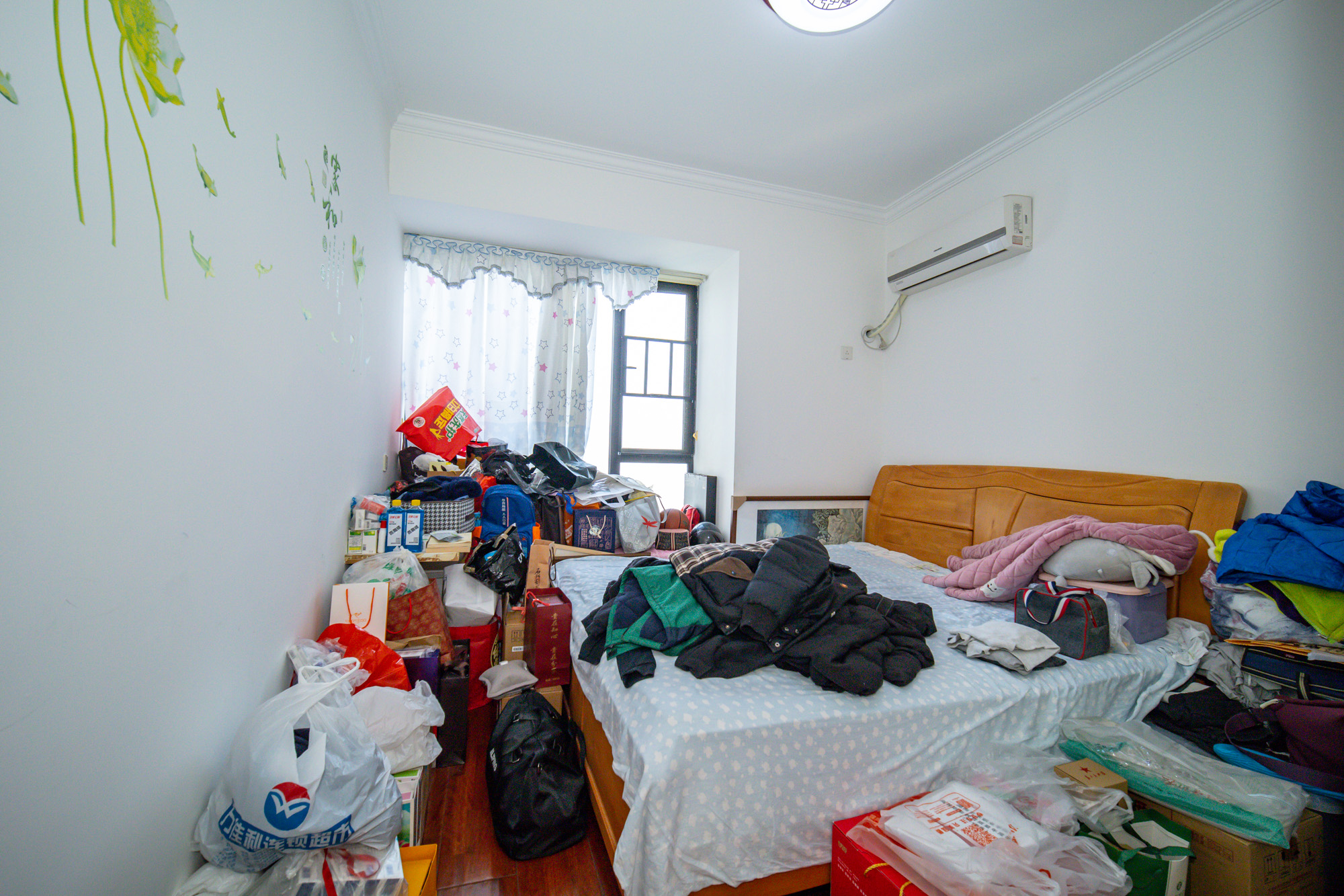 松雅湖金岸 4室2厅2卫 110.0万 松雅湖金岸 4室2厅2卫 110.0万卧室