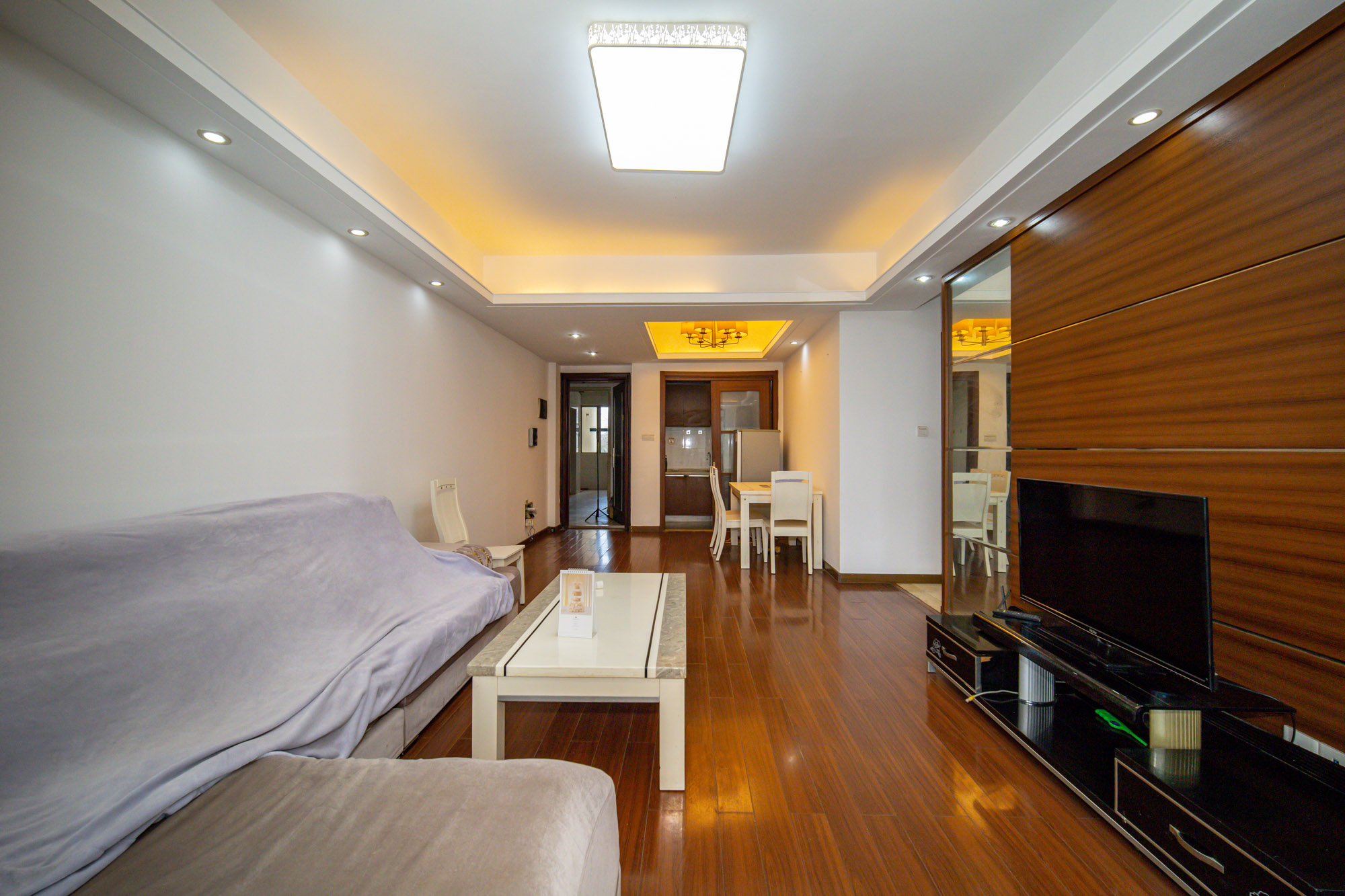 碧桂园威尼斯城 2室2厅1卫 46.8万 碧桂园威尼斯城 2室2厅1卫 46.8万客厅