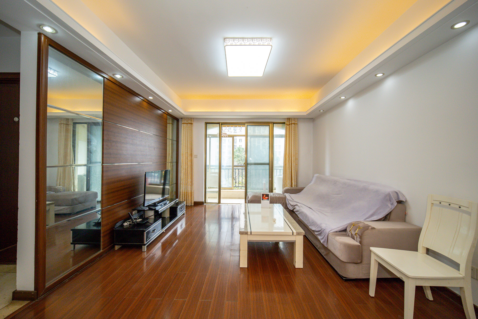 碧桂园威尼斯城 2室2厅1卫 46.8万 碧桂园威尼斯城 2室2厅1卫 46.8万客厅