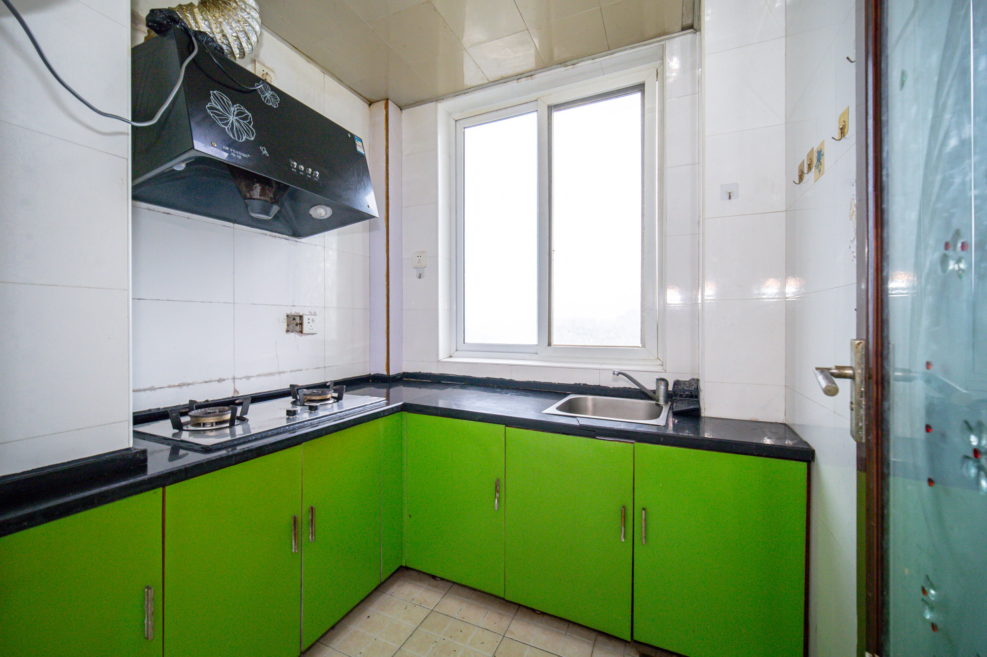 楚天馨苑 2室2厅1卫 45.8万 楚天馨苑 2室2厅1卫 45.8万厨房