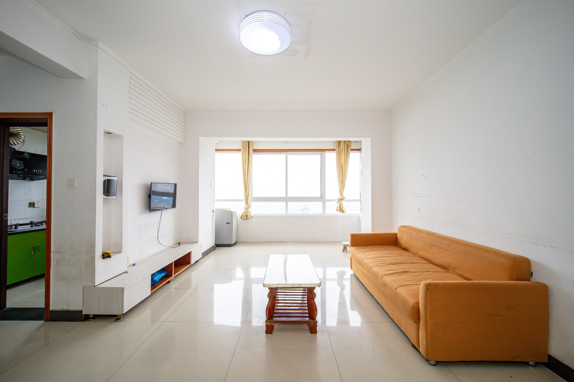 楚天馨苑 2室2厅1卫 45.8万 楚天馨苑 2室2厅1卫 45.8万客厅