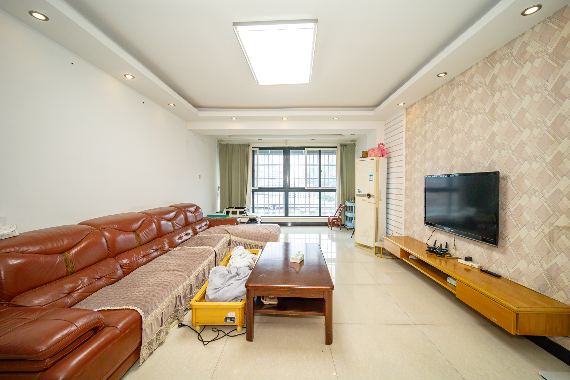 星沙派  3室2厅2卫    55.0万 星沙派  3室2厅2卫    55.0万客厅