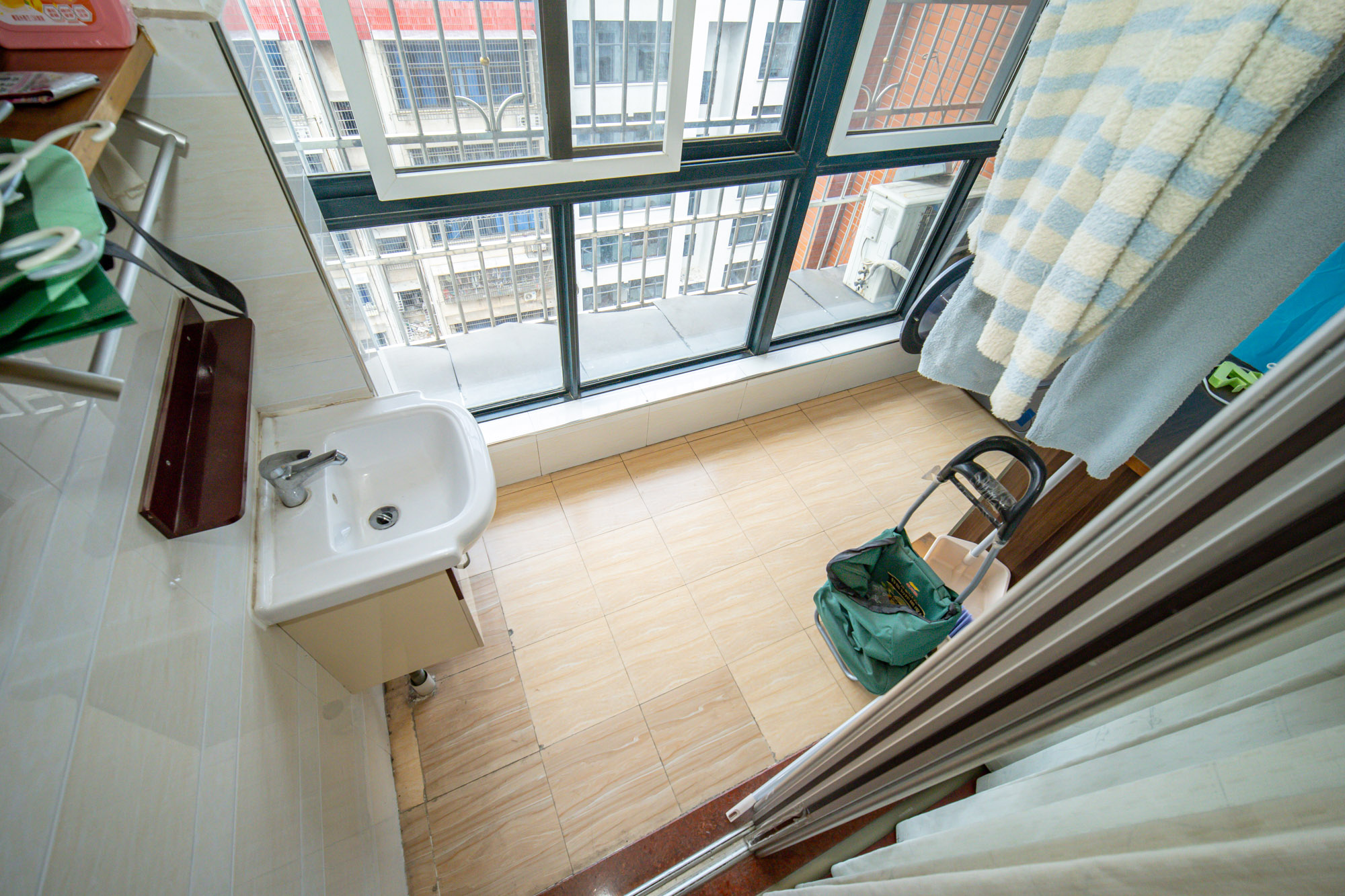 星沙派  3室2厅2卫    55.0万 星沙派  3室2厅2卫    55.0万阳台