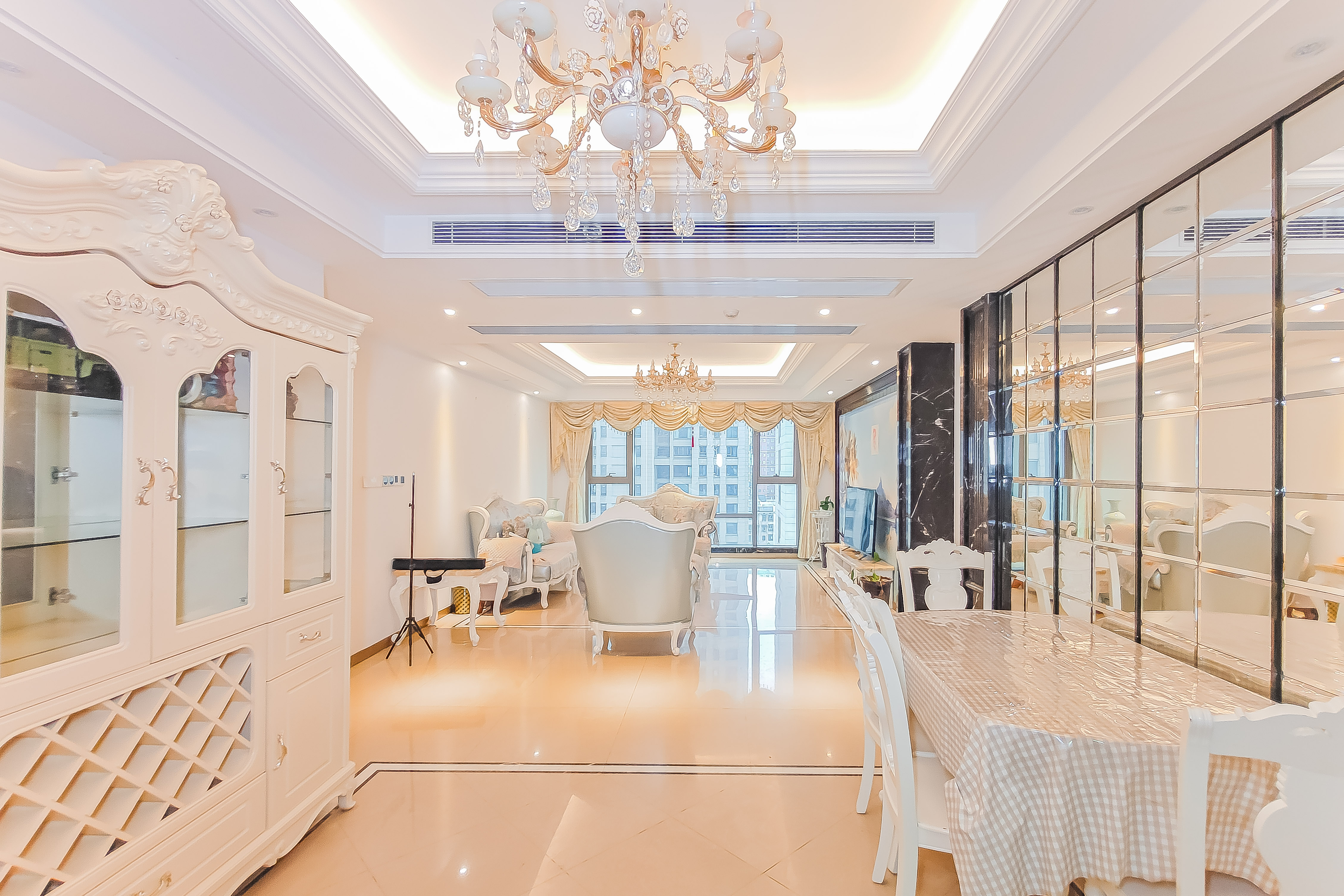 中隆国际嘉熙中心  3室2厅2卫    290.0万 中隆国际嘉熙中心  3室2厅2卫    290.0万