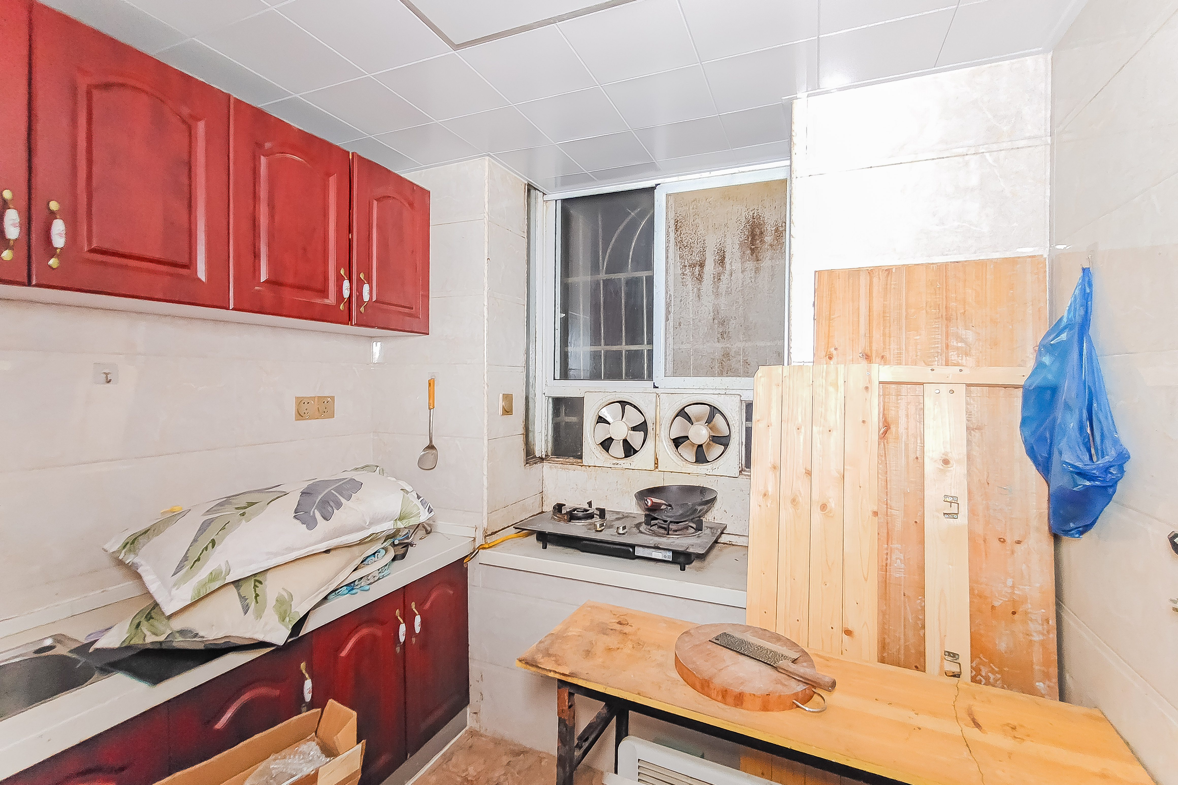 华顺大厦(芙蓉中路)  3室2厅1卫    69.6万 华顺大厦(芙蓉中路)  3室2厅1卫    69.6万其他