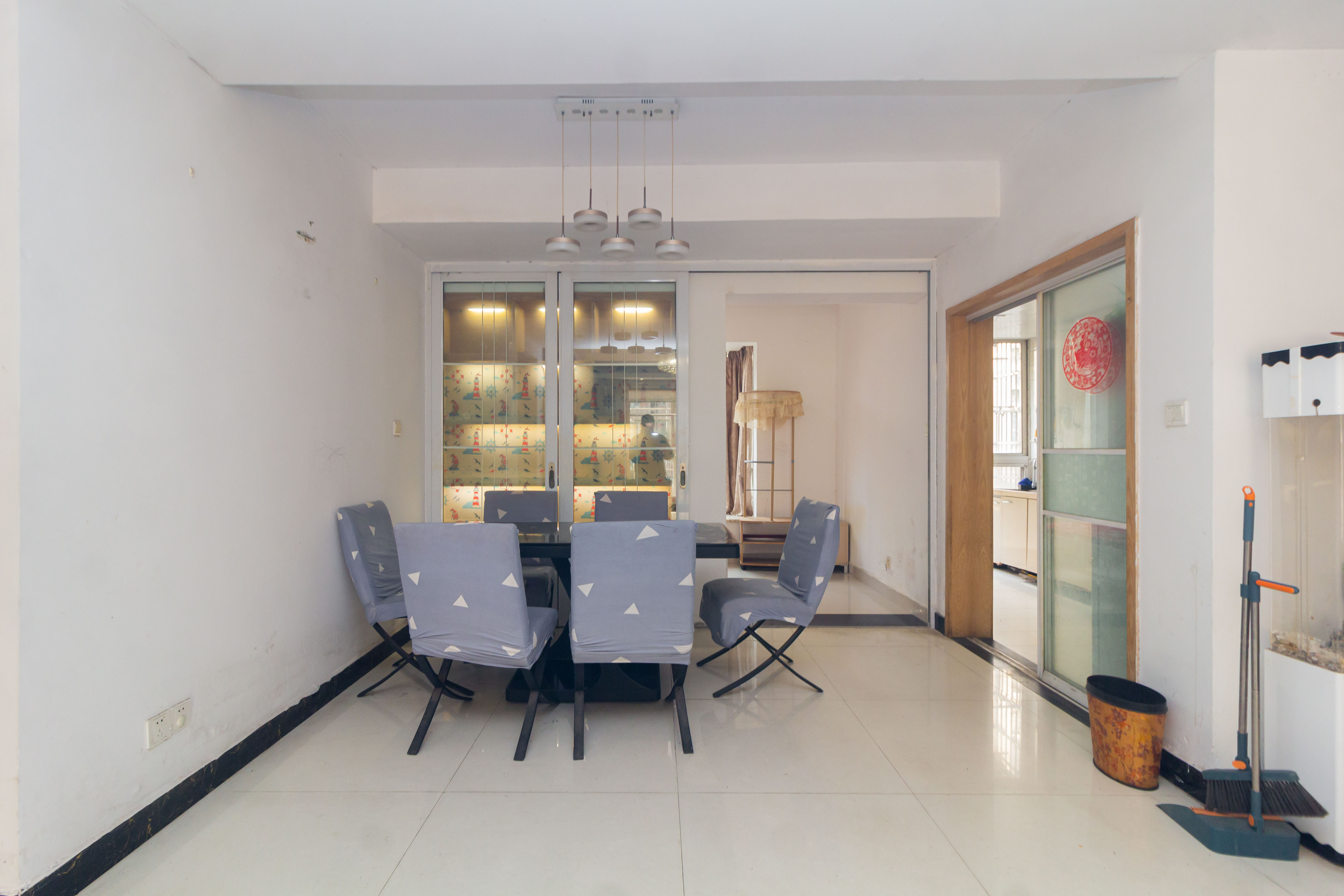 东业苹果社区 3室2厅2卫 52.8万 东业苹果社区 3室2厅2卫 52.8万客厅