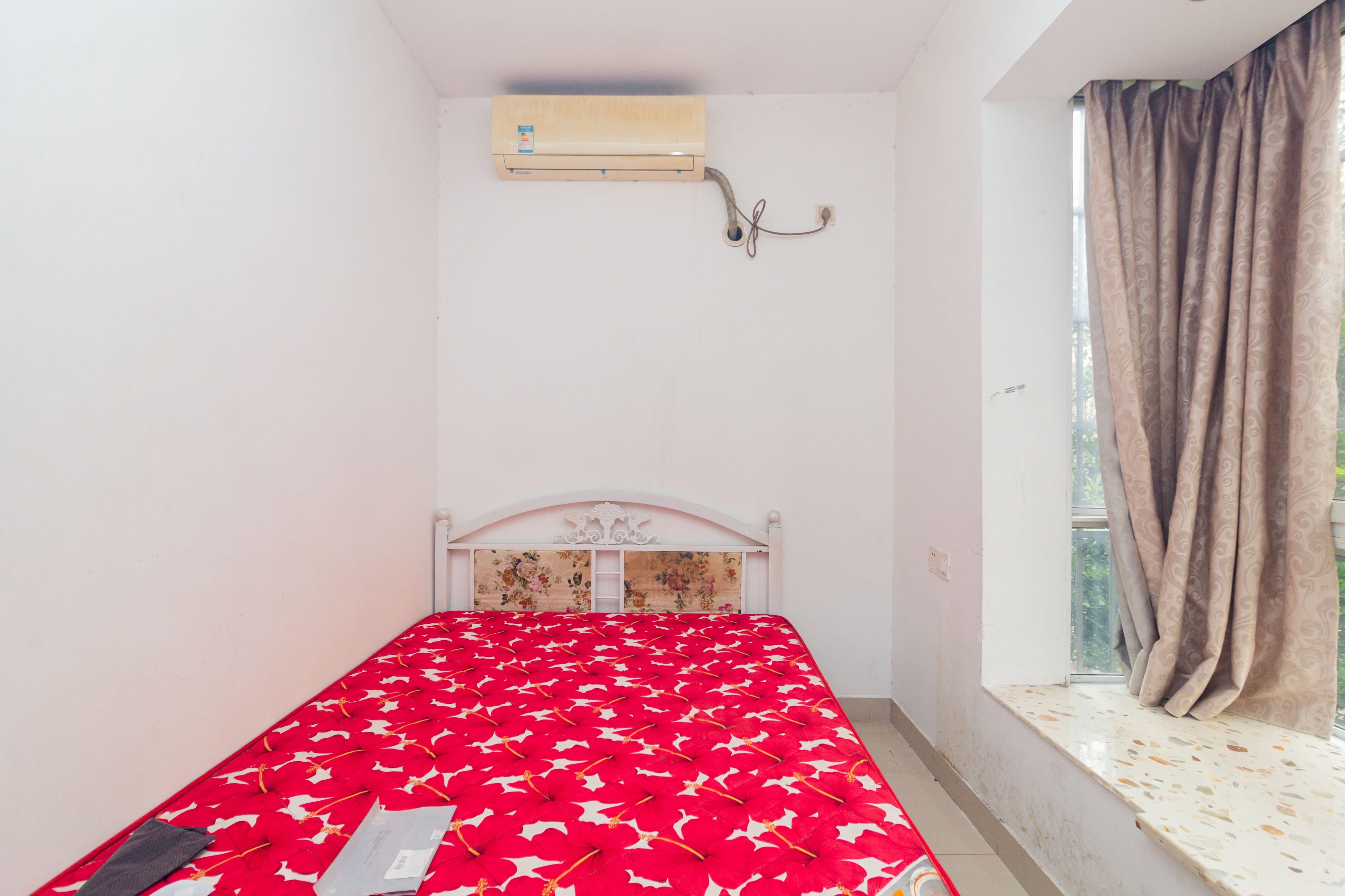 东业苹果社区 3室2厅2卫 52.8万 东业苹果社区 3室2厅2卫 52.8万卧室