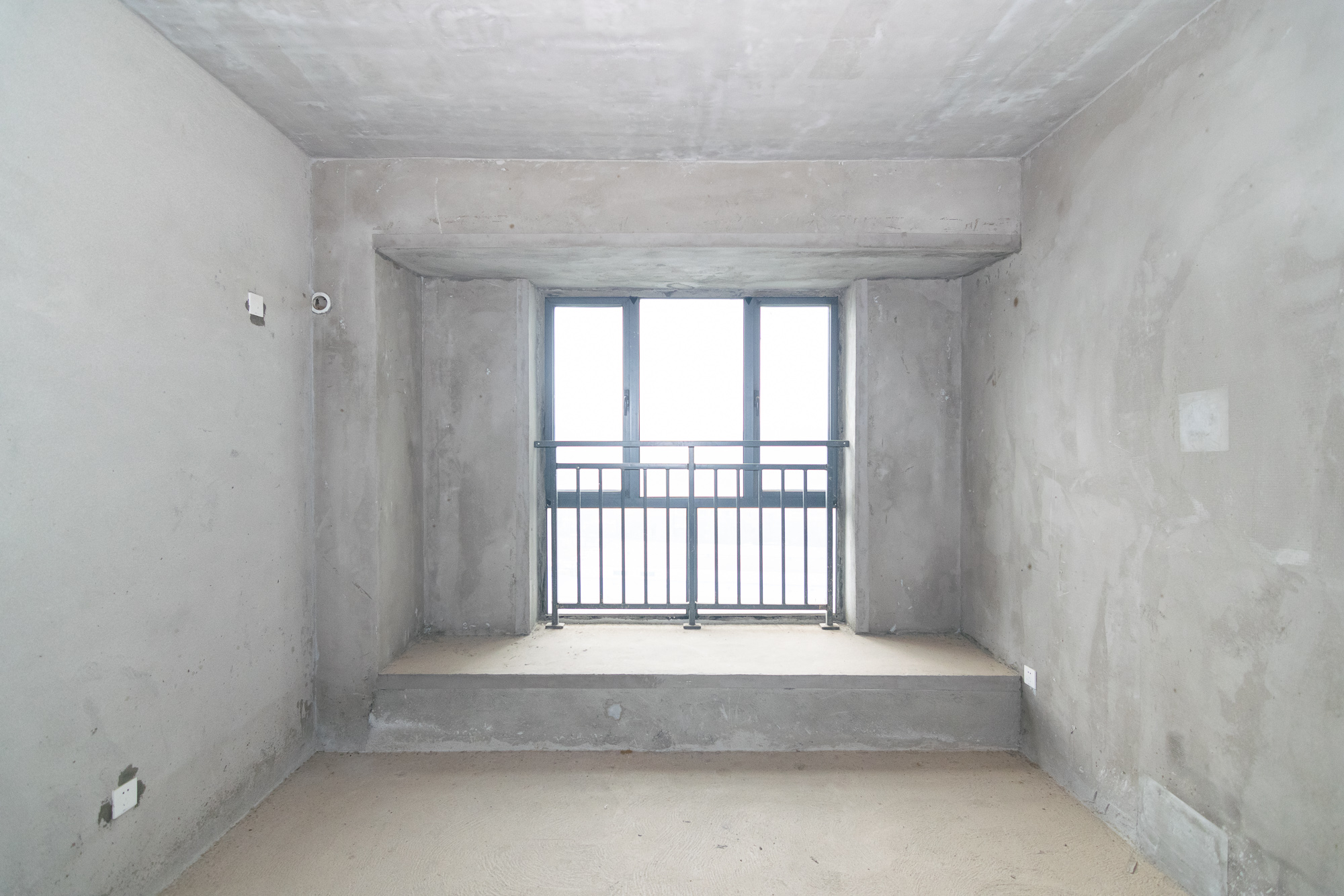 中粮自然天城  4室2厅2卫    86.0万卧室