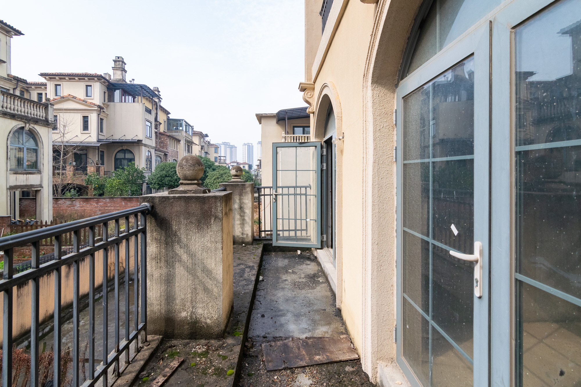 中粮北纬28°别墅 5室2厅4卫 380.0万 中粮北纬28°别墅 5室2厅4卫 380.0万其他